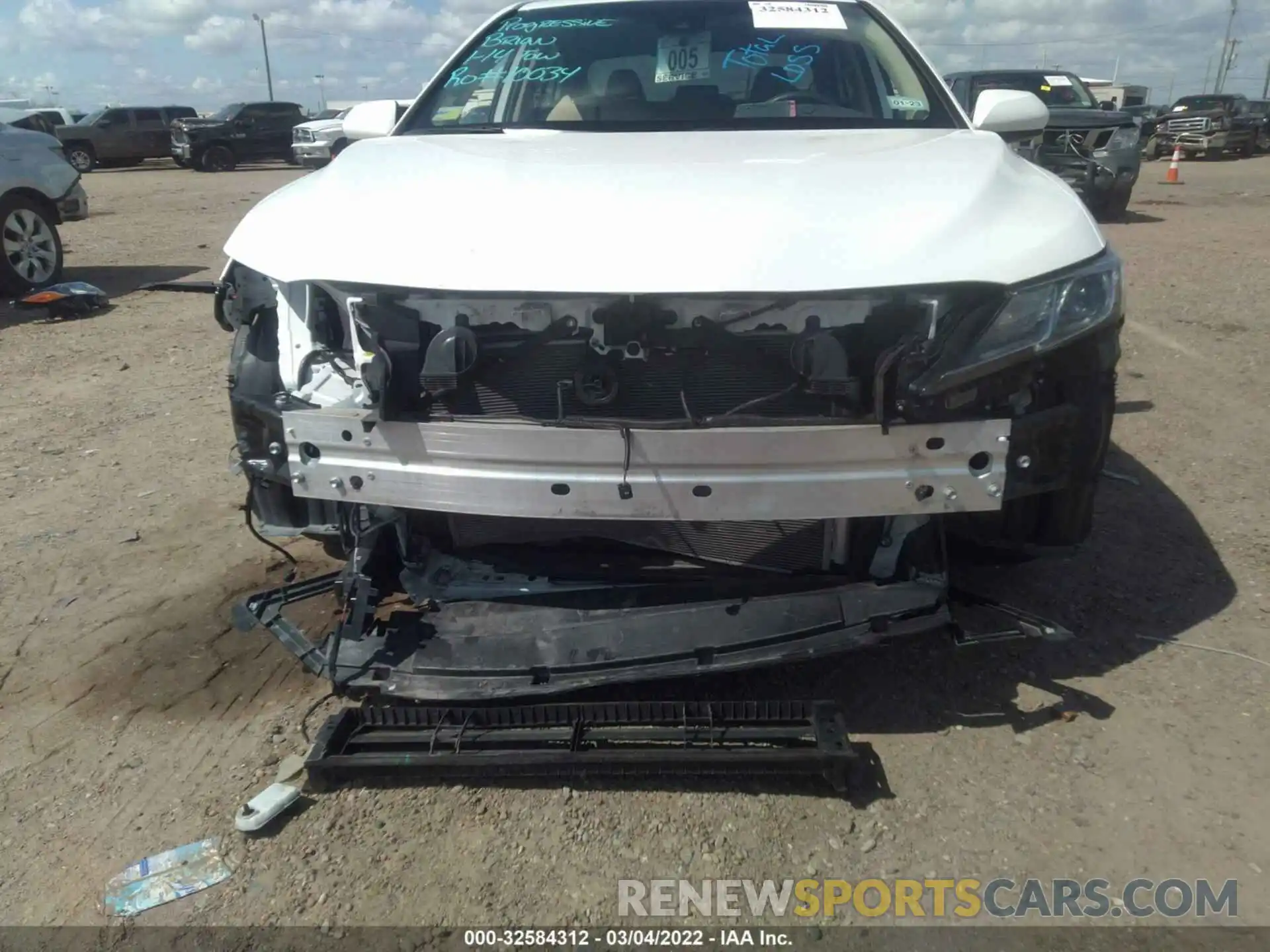 6 Photograph of a damaged car 4T1C31AK6LU527785 TOYOTA CAMRY 2020