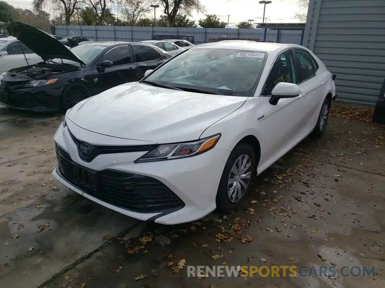 2 Photograph of a damaged car 4T1C31AK6LU534459 TOYOTA CAMRY 2020