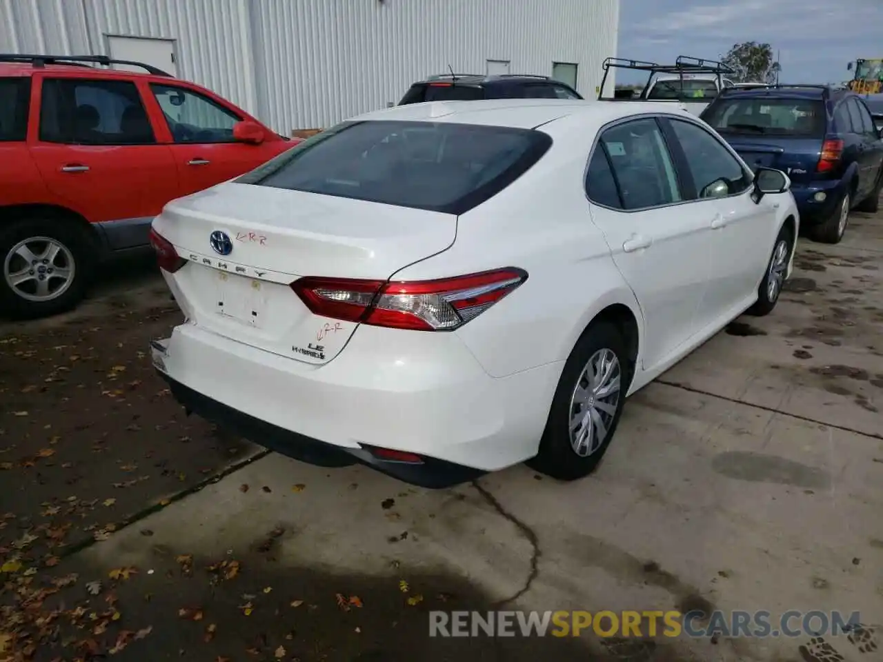 4 Photograph of a damaged car 4T1C31AK6LU534459 TOYOTA CAMRY 2020