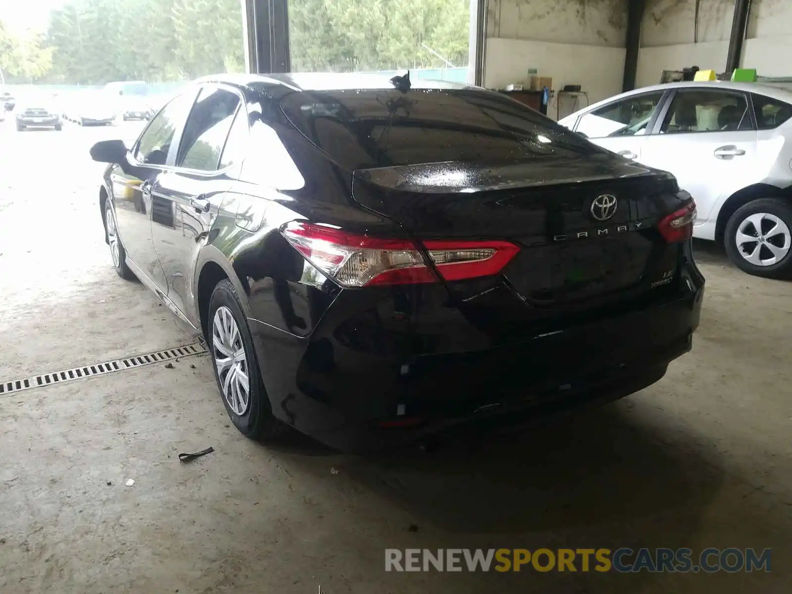 3 Photograph of a damaged car 4T1C31AK6LU538043 TOYOTA CAMRY 2020