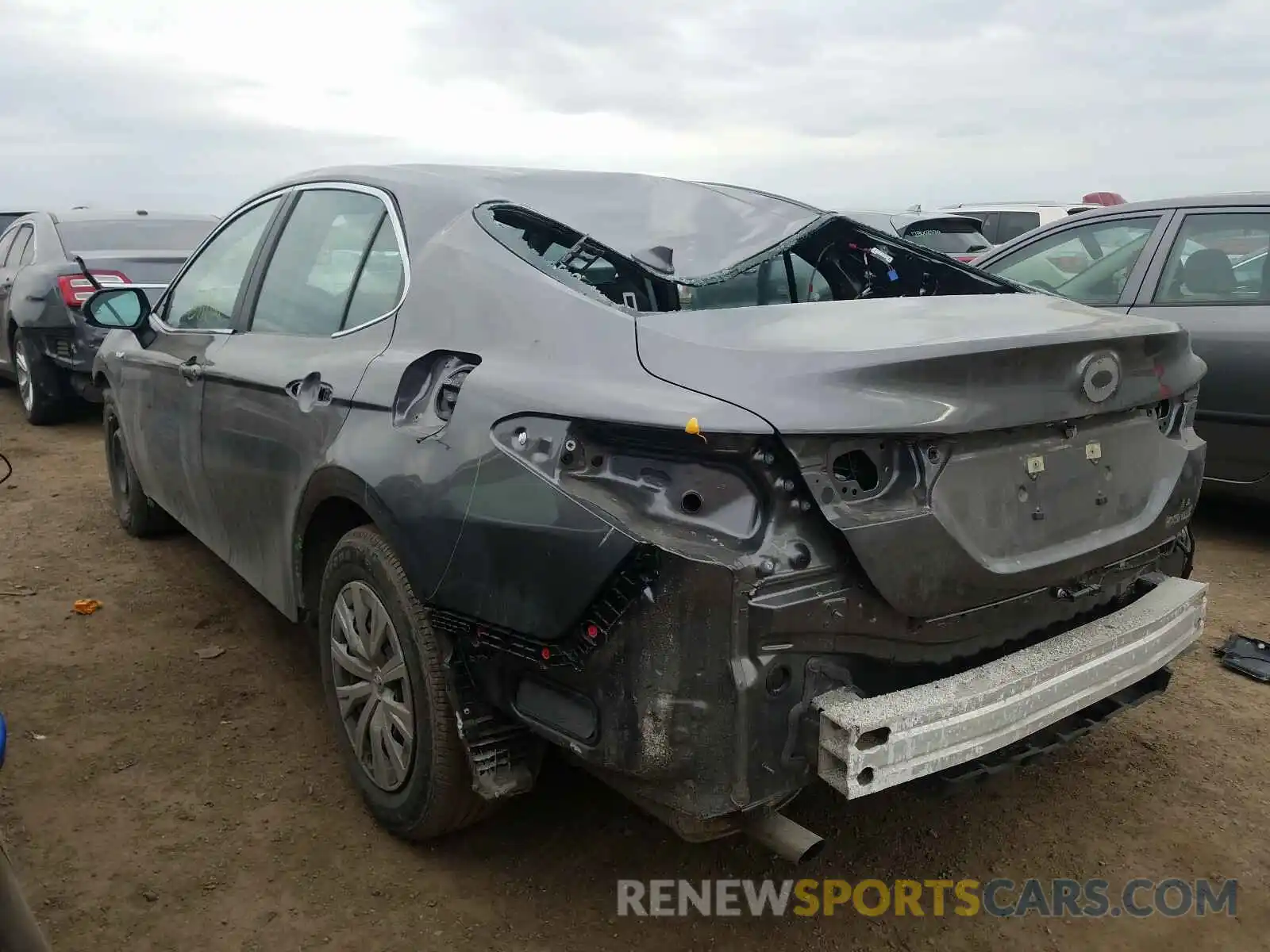 3 Photograph of a damaged car 4T1C31AK6LU545073 TOYOTA CAMRY 2020