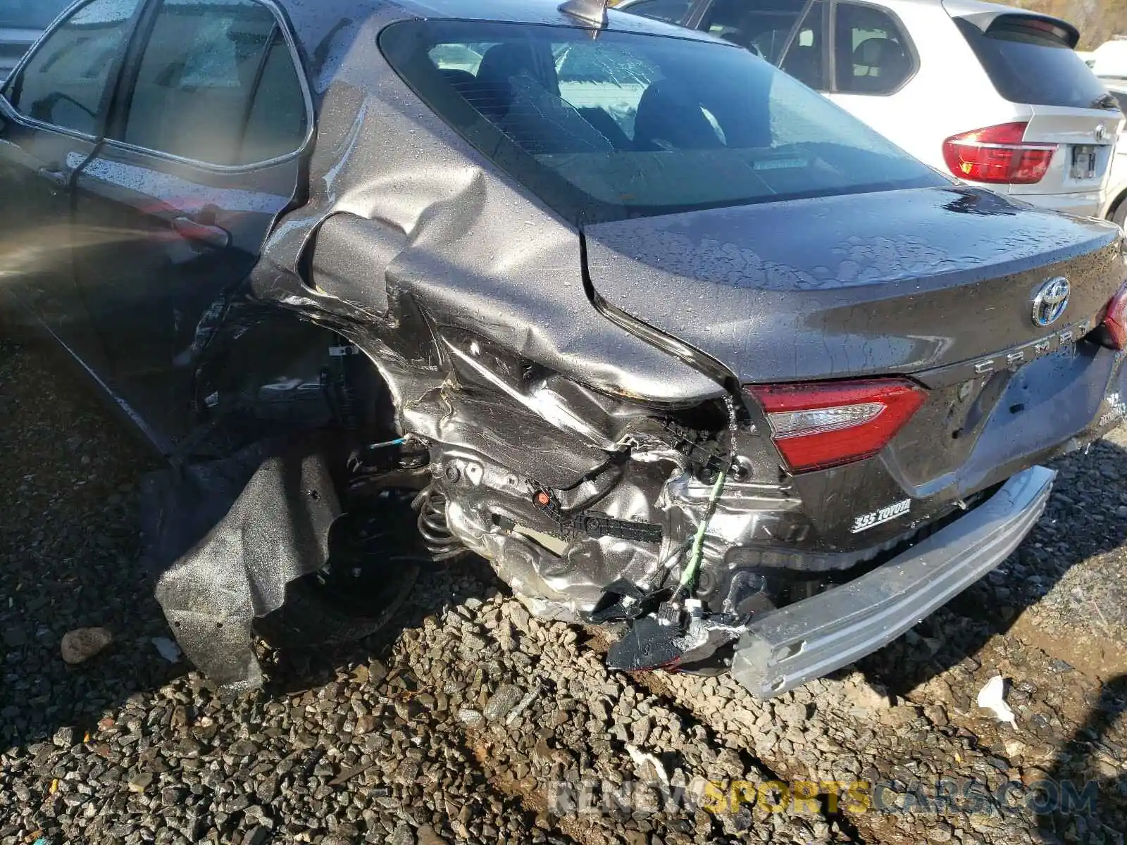 9 Photograph of a damaged car 4T1C31AK6LU545252 TOYOTA CAMRY 2020