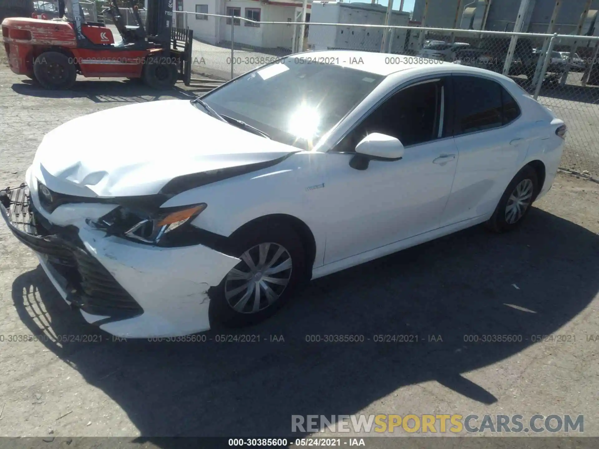 2 Photograph of a damaged car 4T1C31AK6LU545462 TOYOTA CAMRY 2020