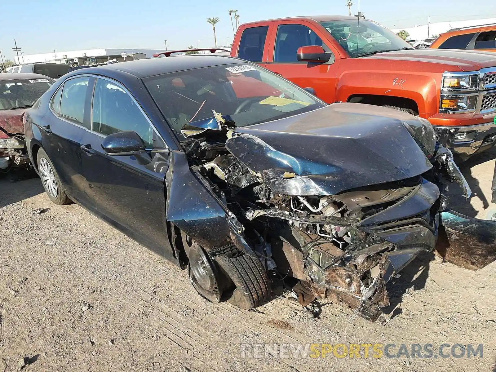 1 Photograph of a damaged car 4T1C31AK7LU518500 TOYOTA CAMRY 2020