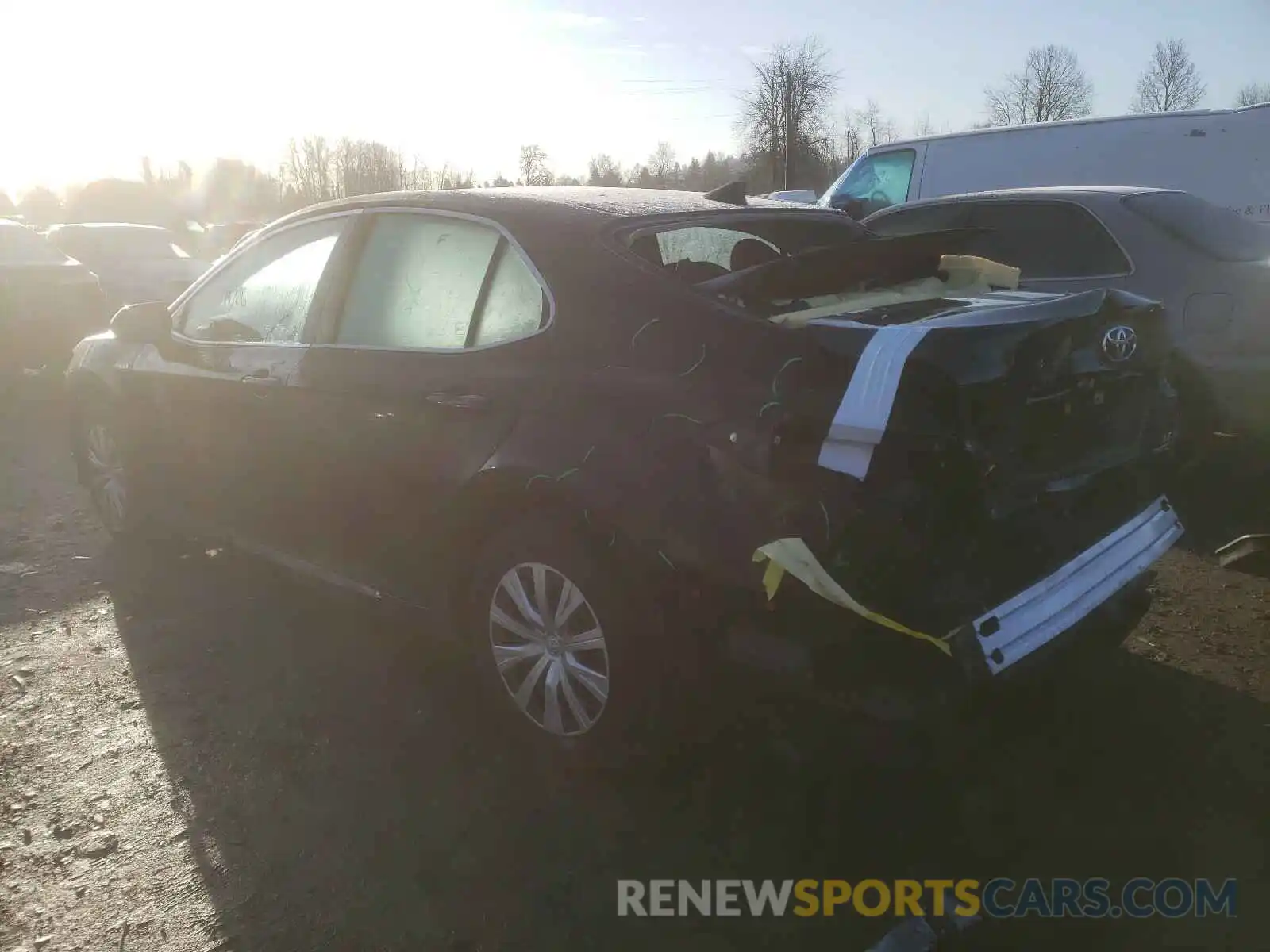 3 Photograph of a damaged car 4T1C31AK7LU518996 TOYOTA CAMRY 2020