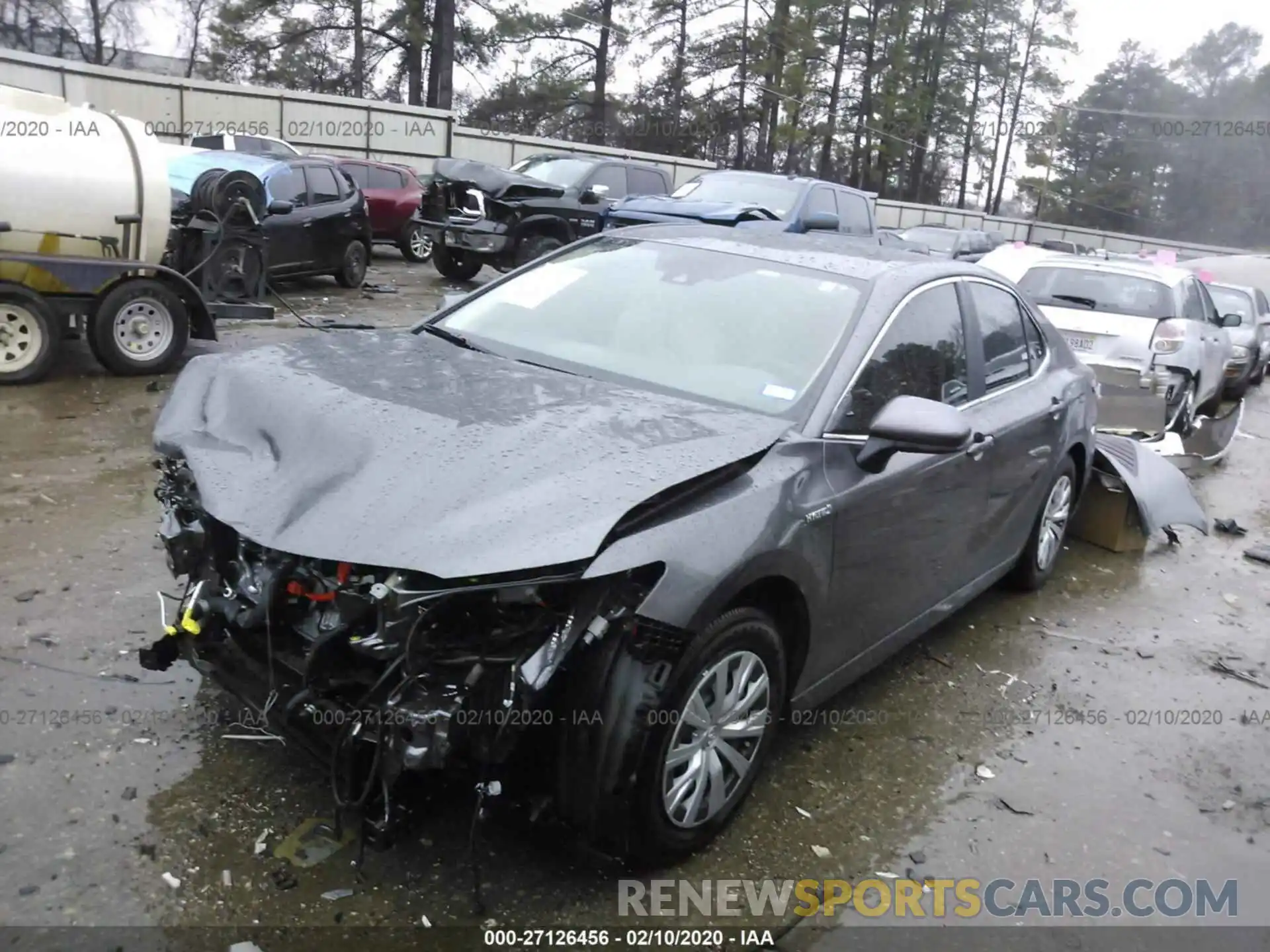 2 Photograph of a damaged car 4T1C31AK7LU519601 TOYOTA CAMRY 2020