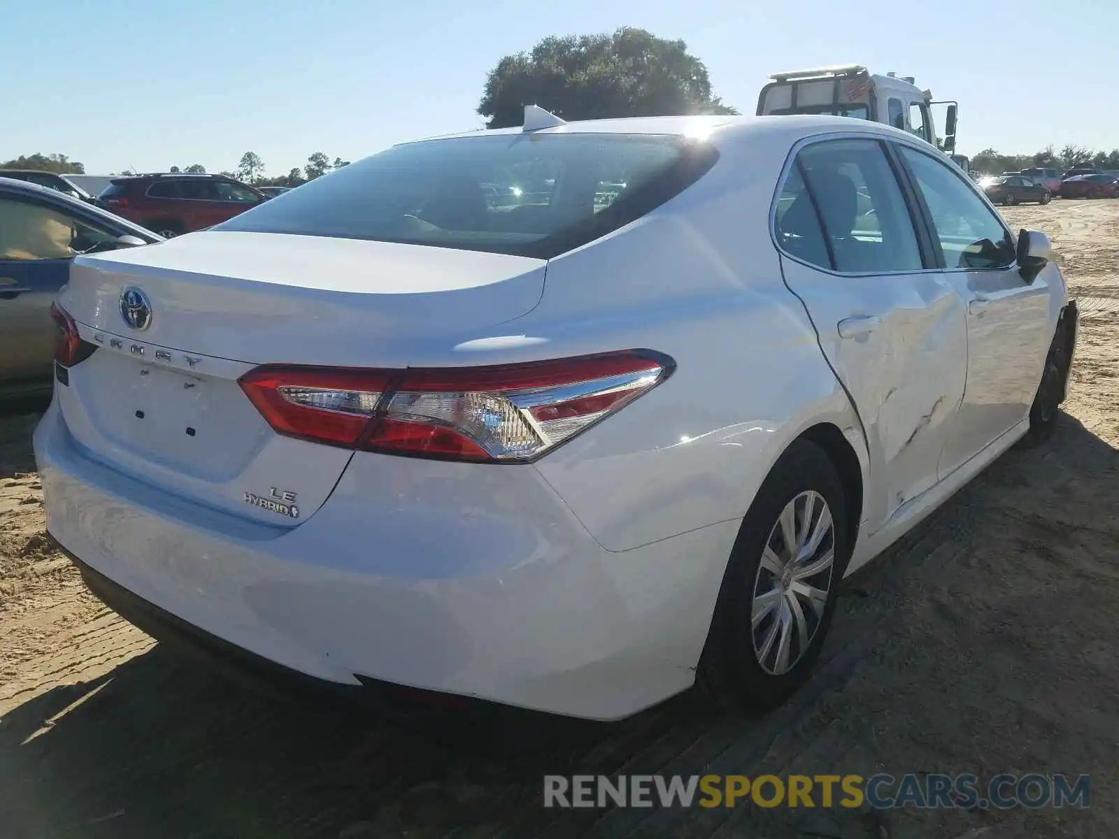 4 Photograph of a damaged car 4T1C31AK7LU520229 TOYOTA CAMRY 2020