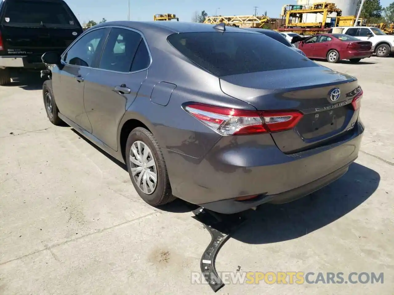 3 Photograph of a damaged car 4T1C31AK7LU520778 TOYOTA CAMRY 2020