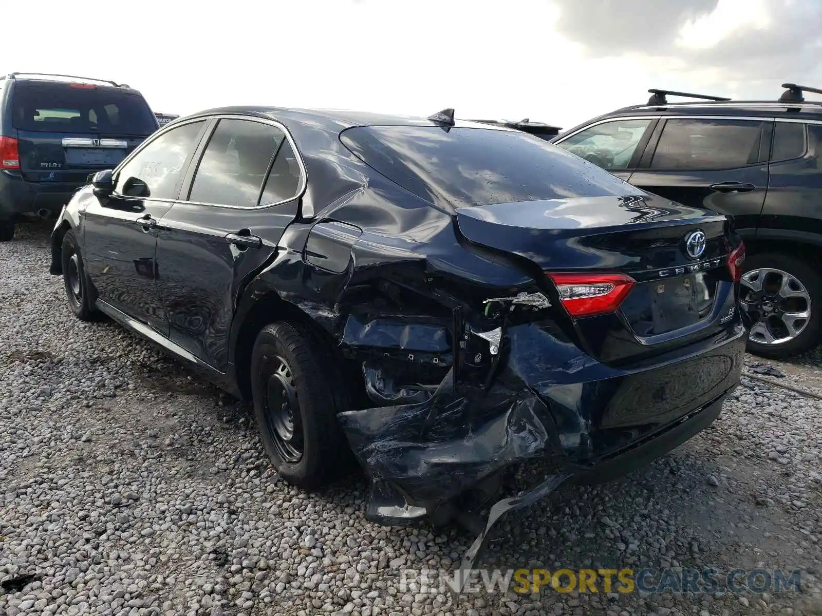 3 Photograph of a damaged car 4T1C31AK7LU521784 TOYOTA CAMRY 2020