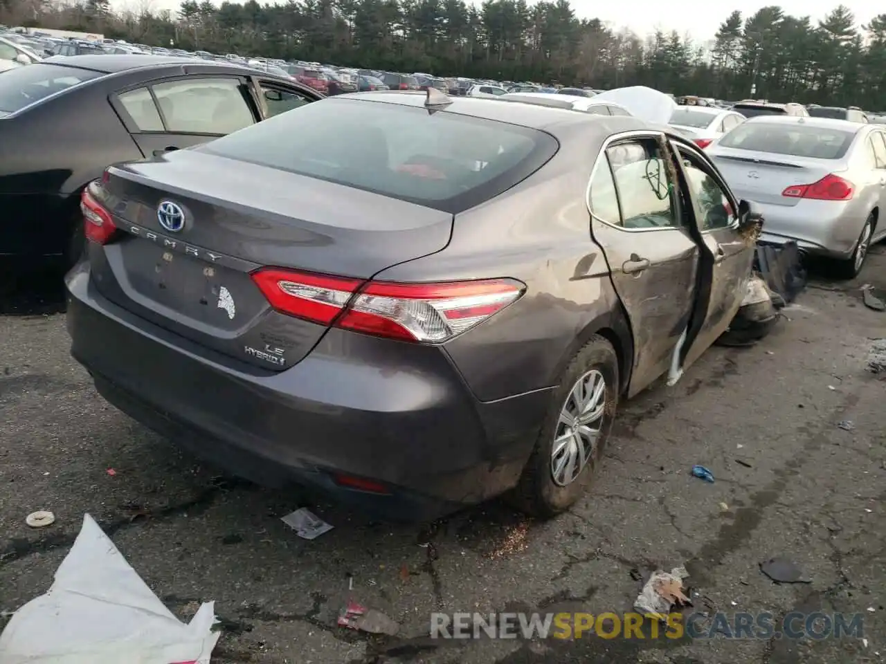 4 Photograph of a damaged car 4T1C31AK7LU523258 TOYOTA CAMRY 2020