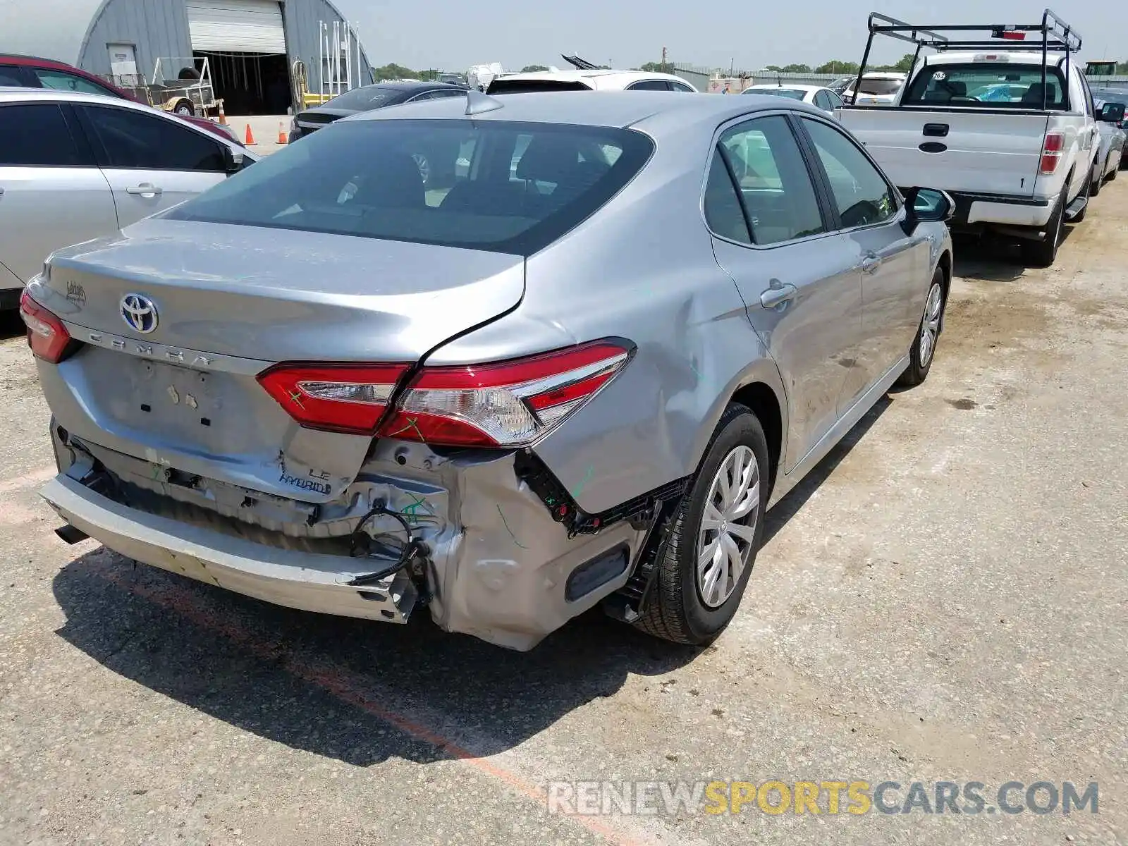 4 Photograph of a damaged car 4T1C31AK7LU523910 TOYOTA CAMRY 2020