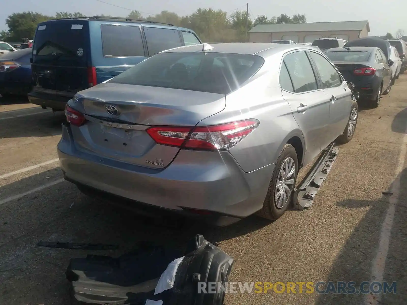 4 Photograph of a damaged car 4T1C31AK7LU524216 TOYOTA CAMRY 2020