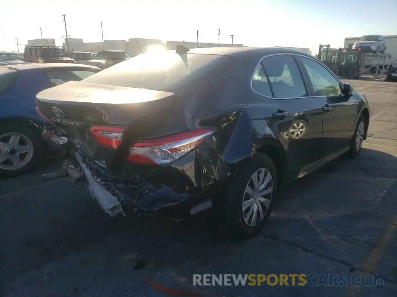 4 Photograph of a damaged car 4T1C31AK7LU533885 TOYOTA CAMRY 2020