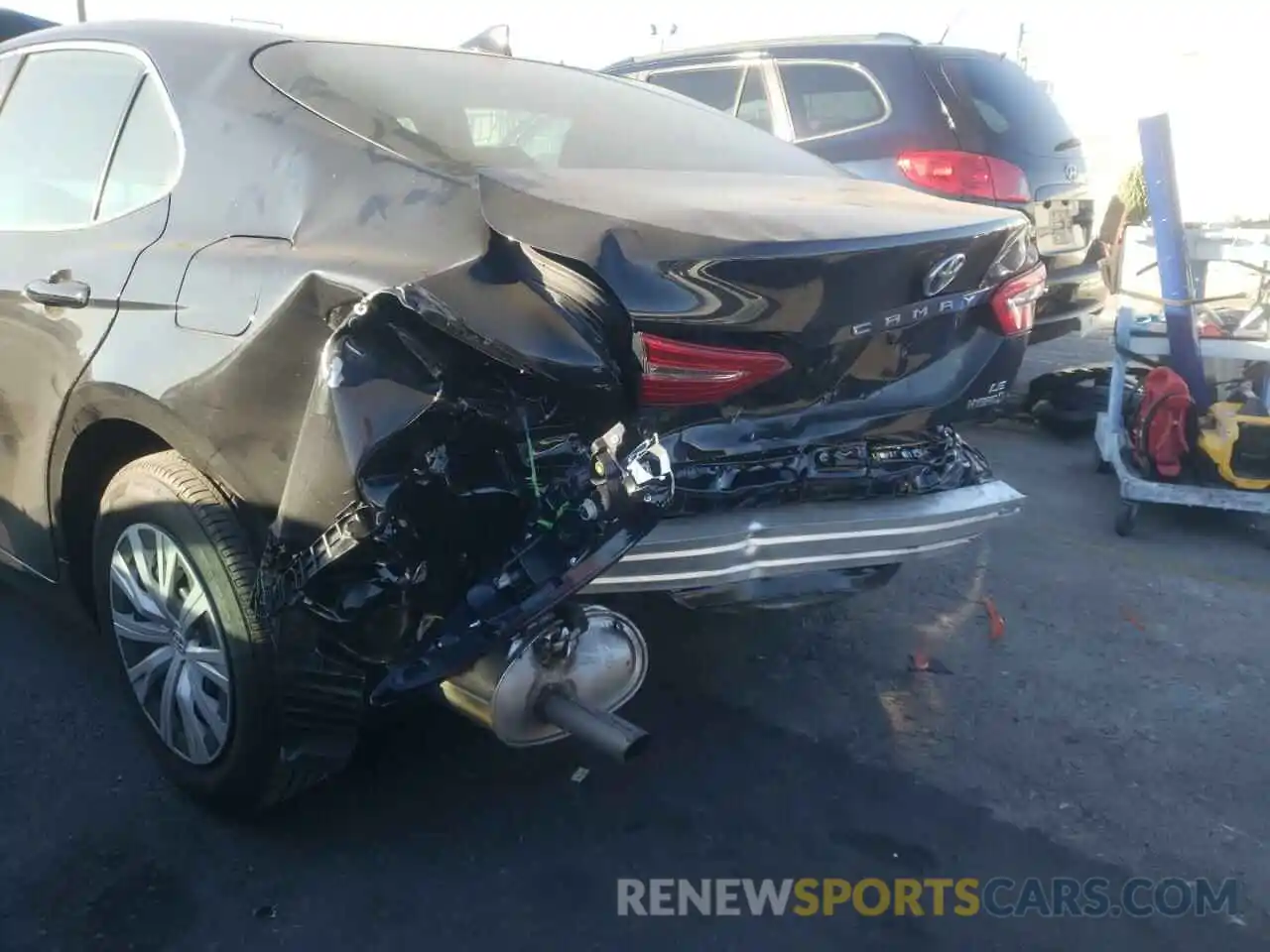 9 Photograph of a damaged car 4T1C31AK7LU533885 TOYOTA CAMRY 2020