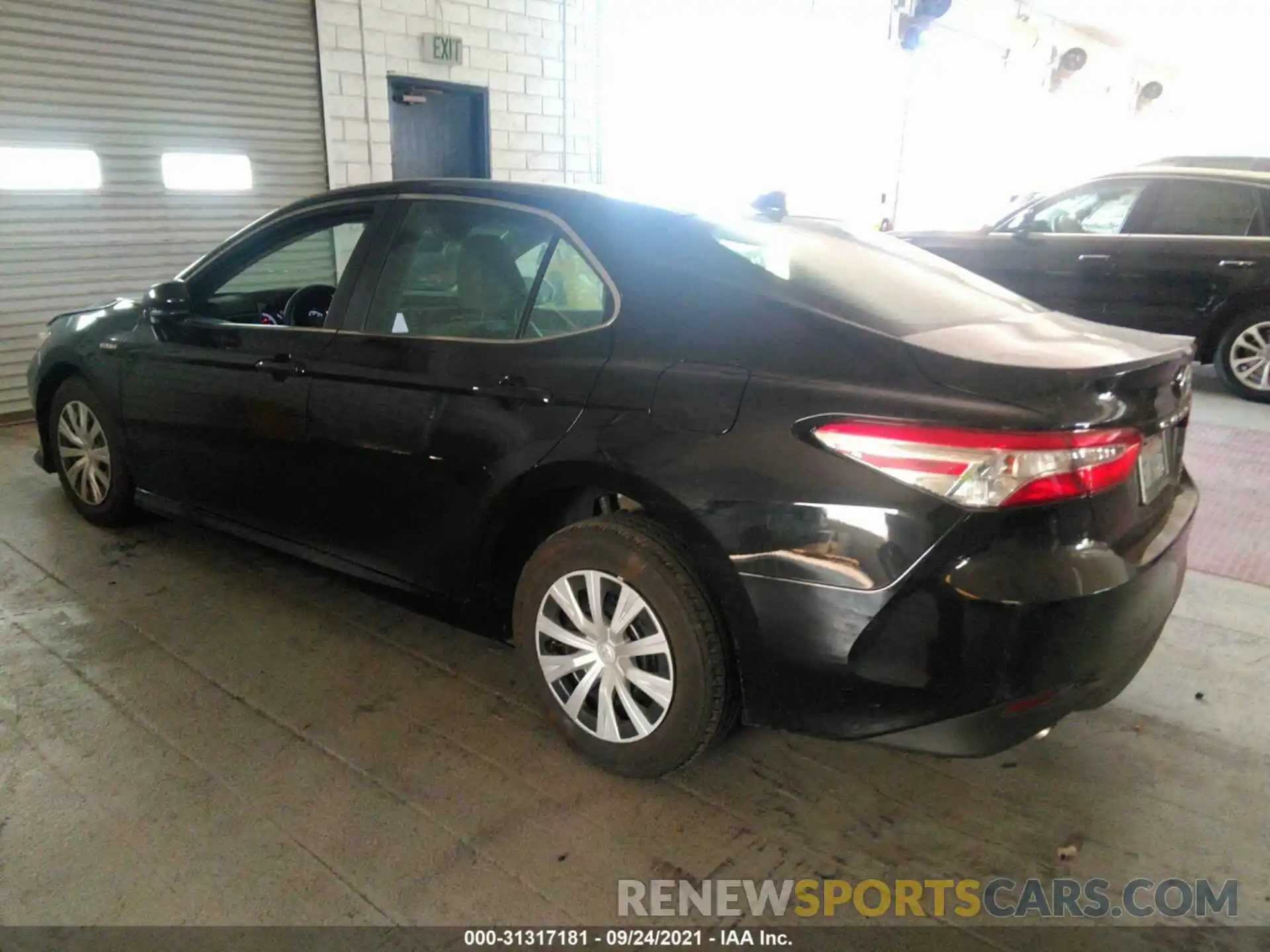 3 Photograph of a damaged car 4T1C31AK7LU536852 TOYOTA CAMRY 2020