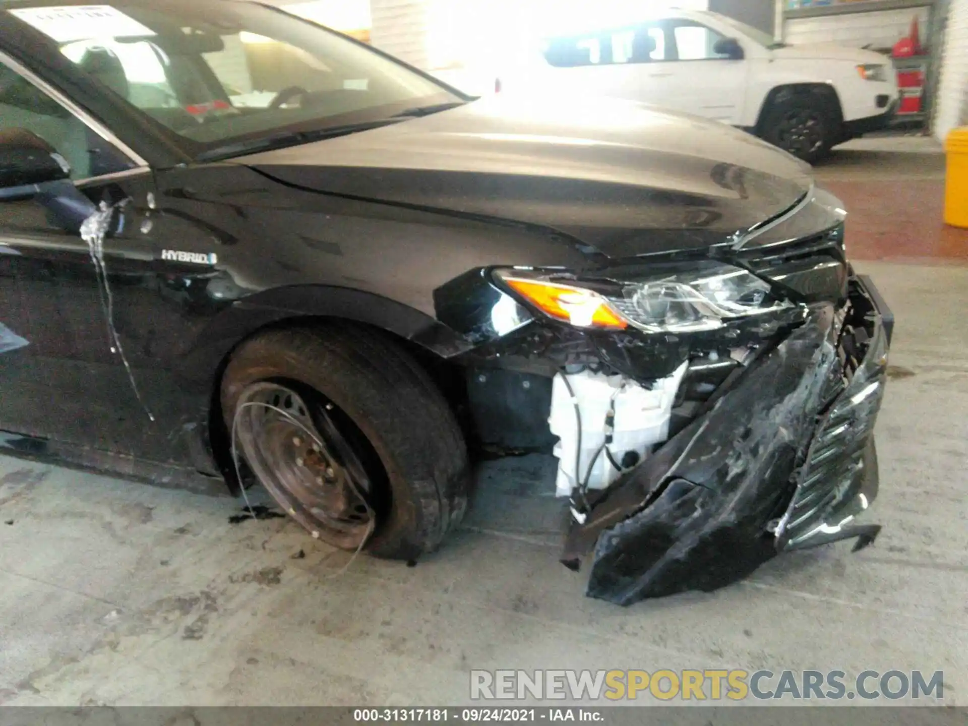 6 Photograph of a damaged car 4T1C31AK7LU536852 TOYOTA CAMRY 2020