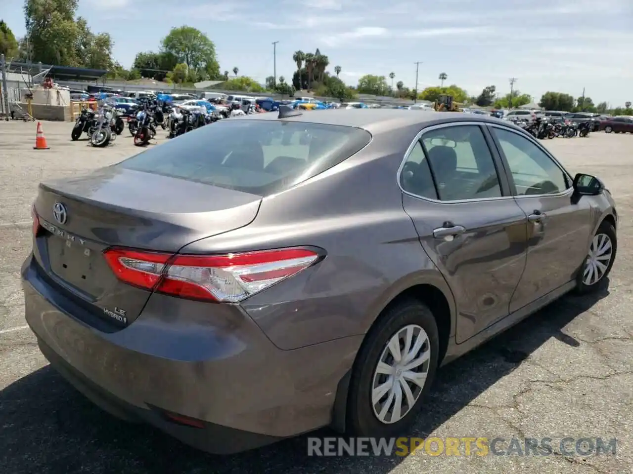 4 Photograph of a damaged car 4T1C31AK7LU538066 TOYOTA CAMRY 2020