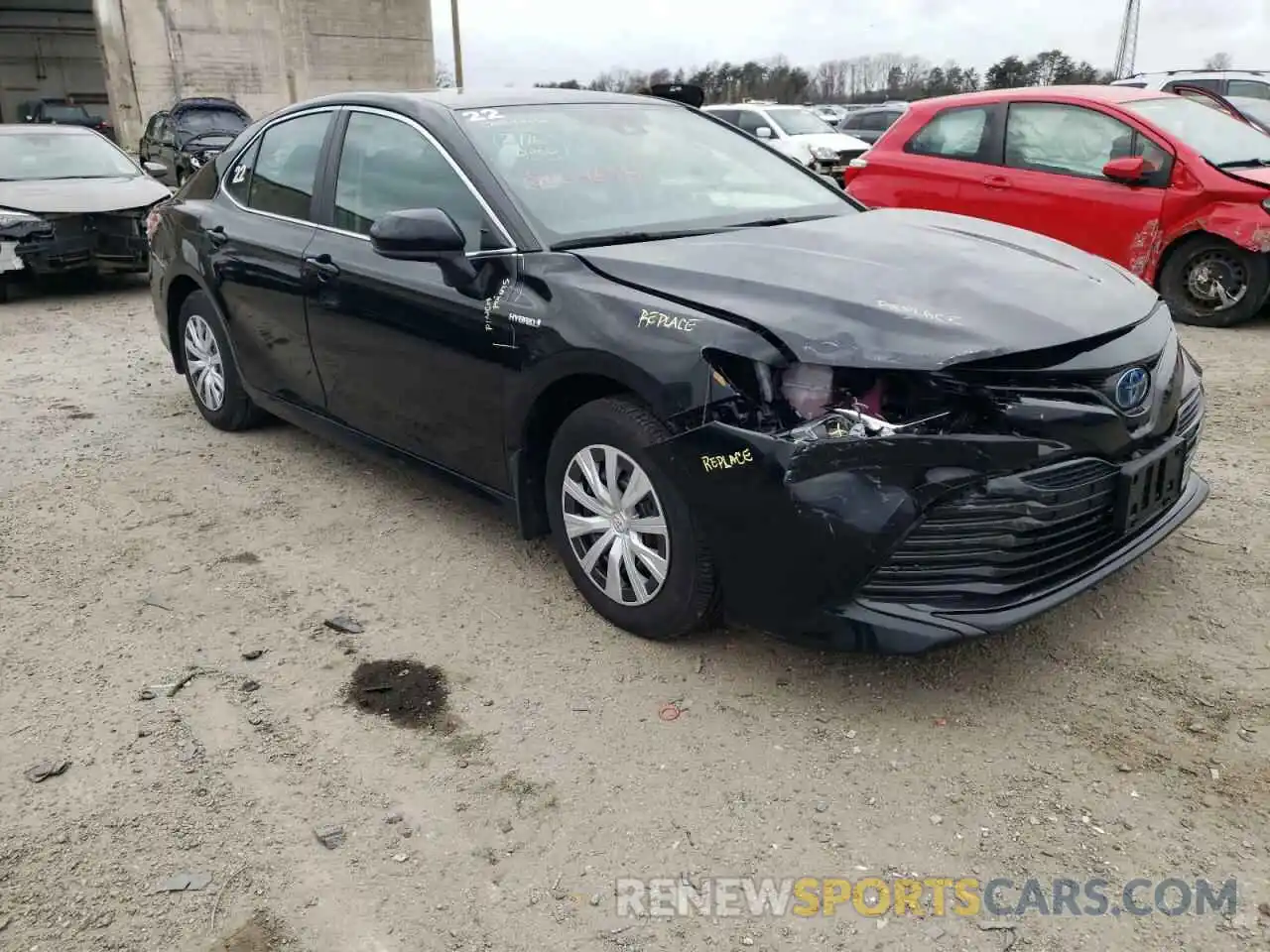 1 Photograph of a damaged car 4T1C31AK7LU541842 TOYOTA CAMRY 2020