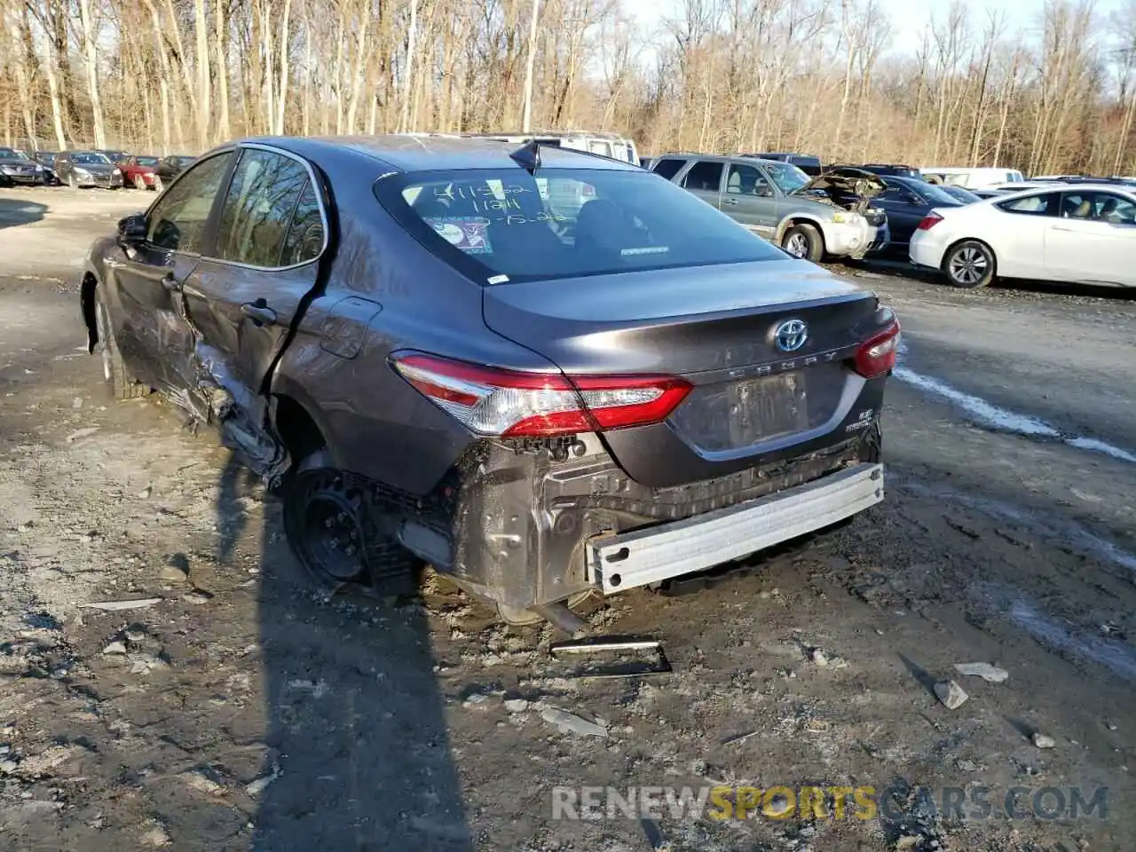 3 Photograph of a damaged car 4T1C31AK8LU018393 TOYOTA CAMRY 2020