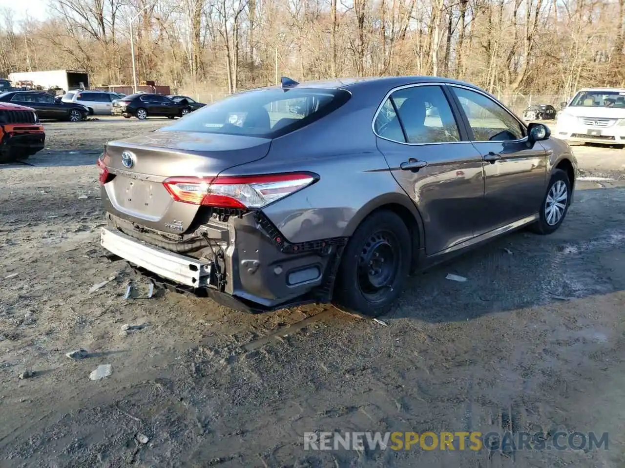 4 Photograph of a damaged car 4T1C31AK8LU018393 TOYOTA CAMRY 2020