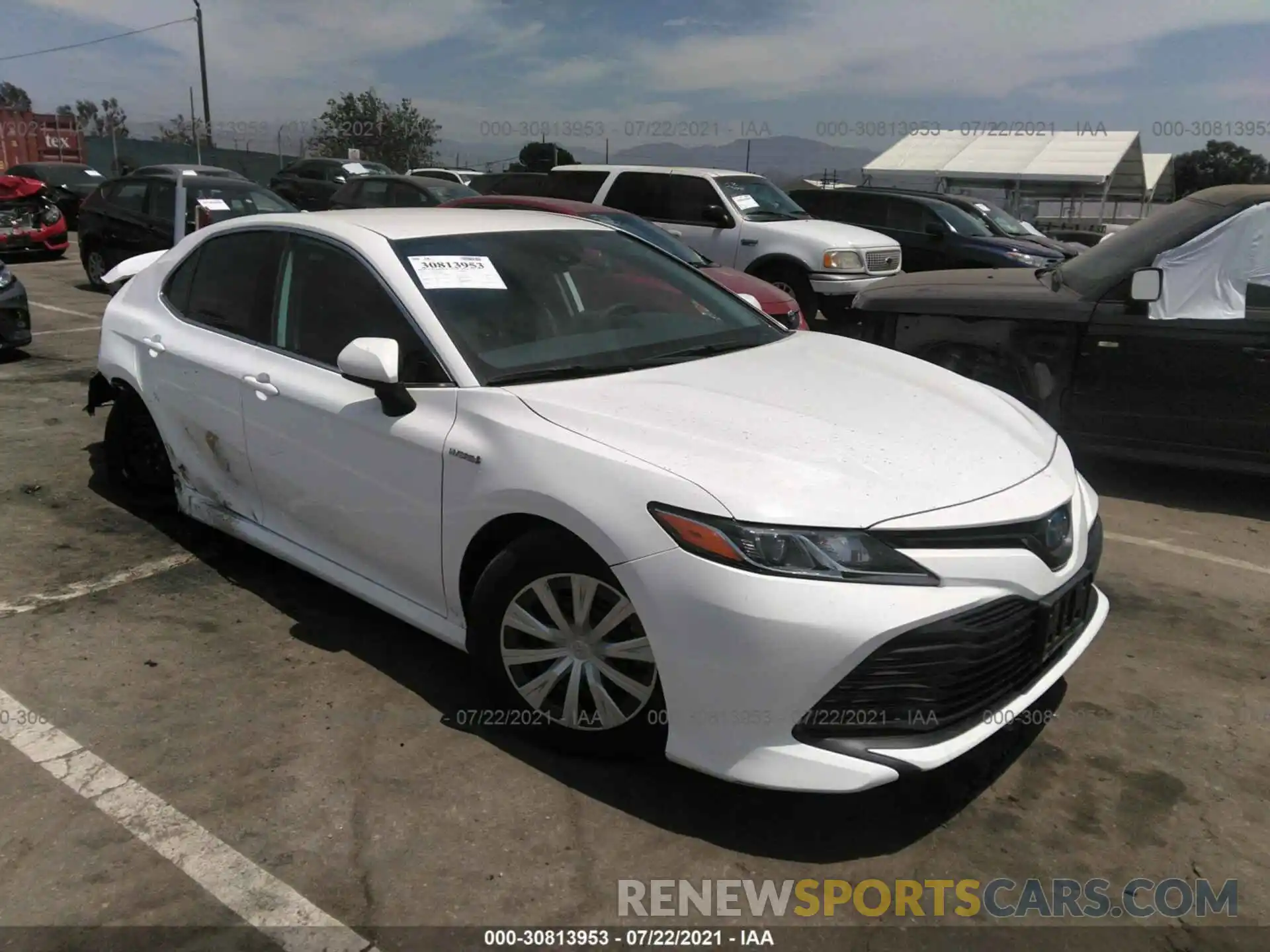 1 Photograph of a damaged car 4T1C31AK8LU519445 TOYOTA CAMRY 2020