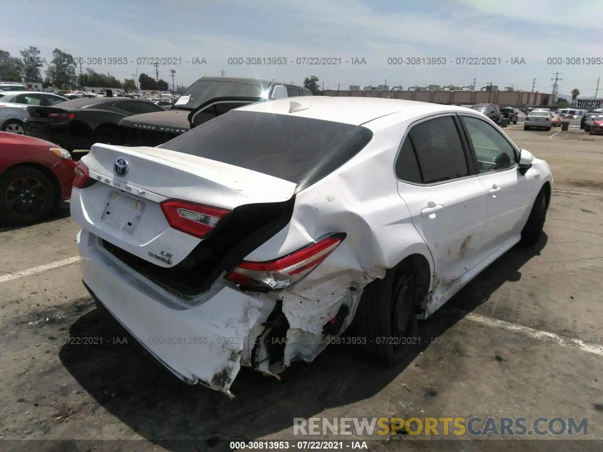 4 Photograph of a damaged car 4T1C31AK8LU519445 TOYOTA CAMRY 2020