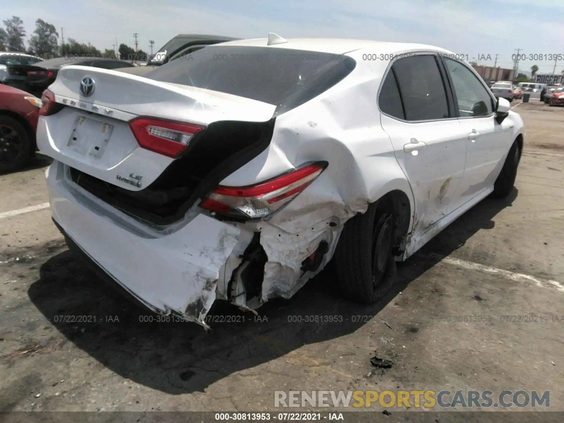 6 Photograph of a damaged car 4T1C31AK8LU519445 TOYOTA CAMRY 2020