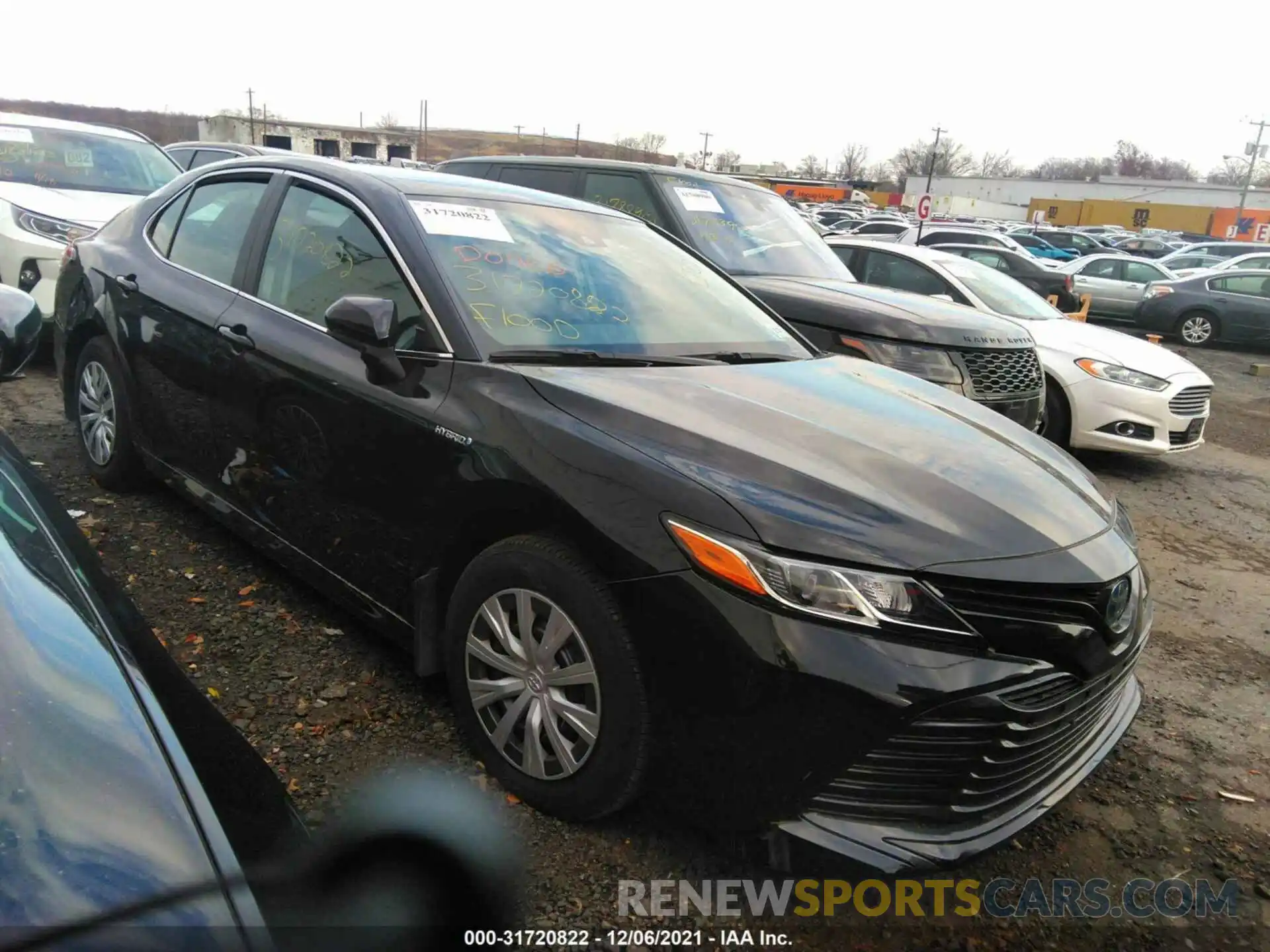 1 Photograph of a damaged car 4T1C31AK8LU525293 TOYOTA CAMRY 2020