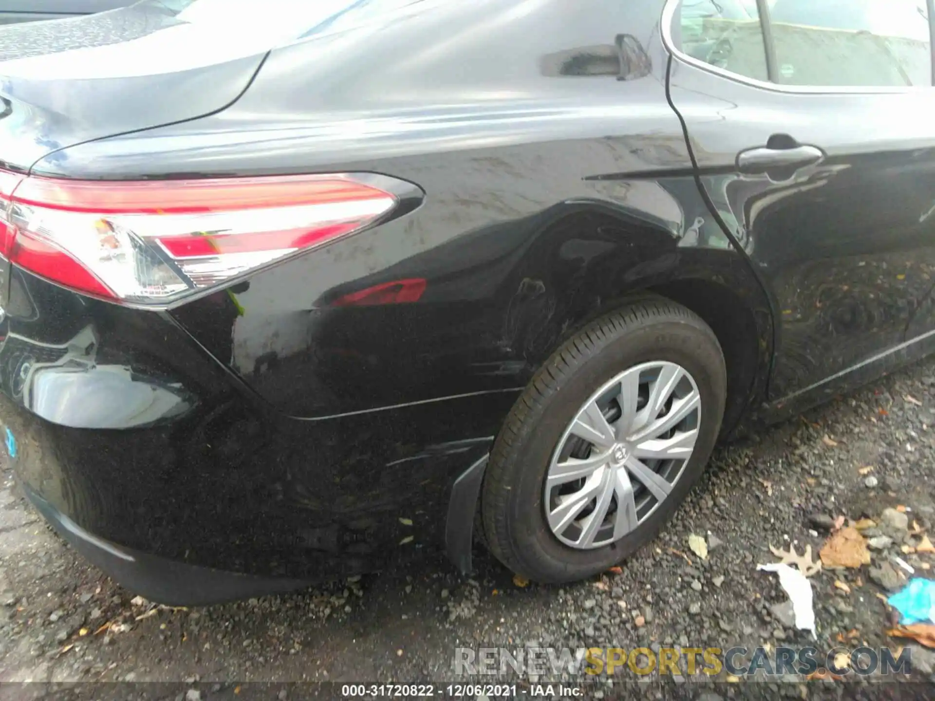 6 Photograph of a damaged car 4T1C31AK8LU525293 TOYOTA CAMRY 2020