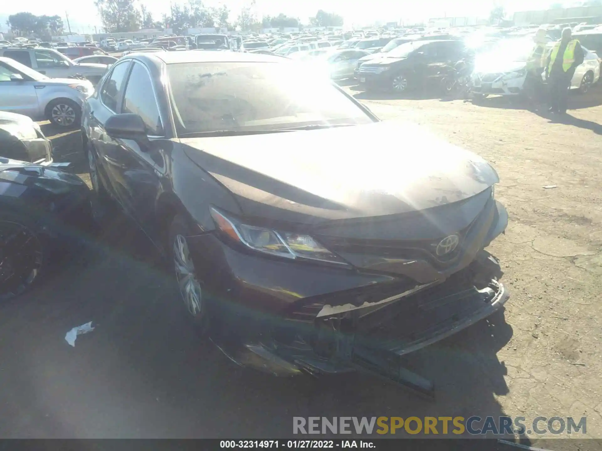 1 Photograph of a damaged car 4T1C31AK8LU526654 TOYOTA CAMRY 2020