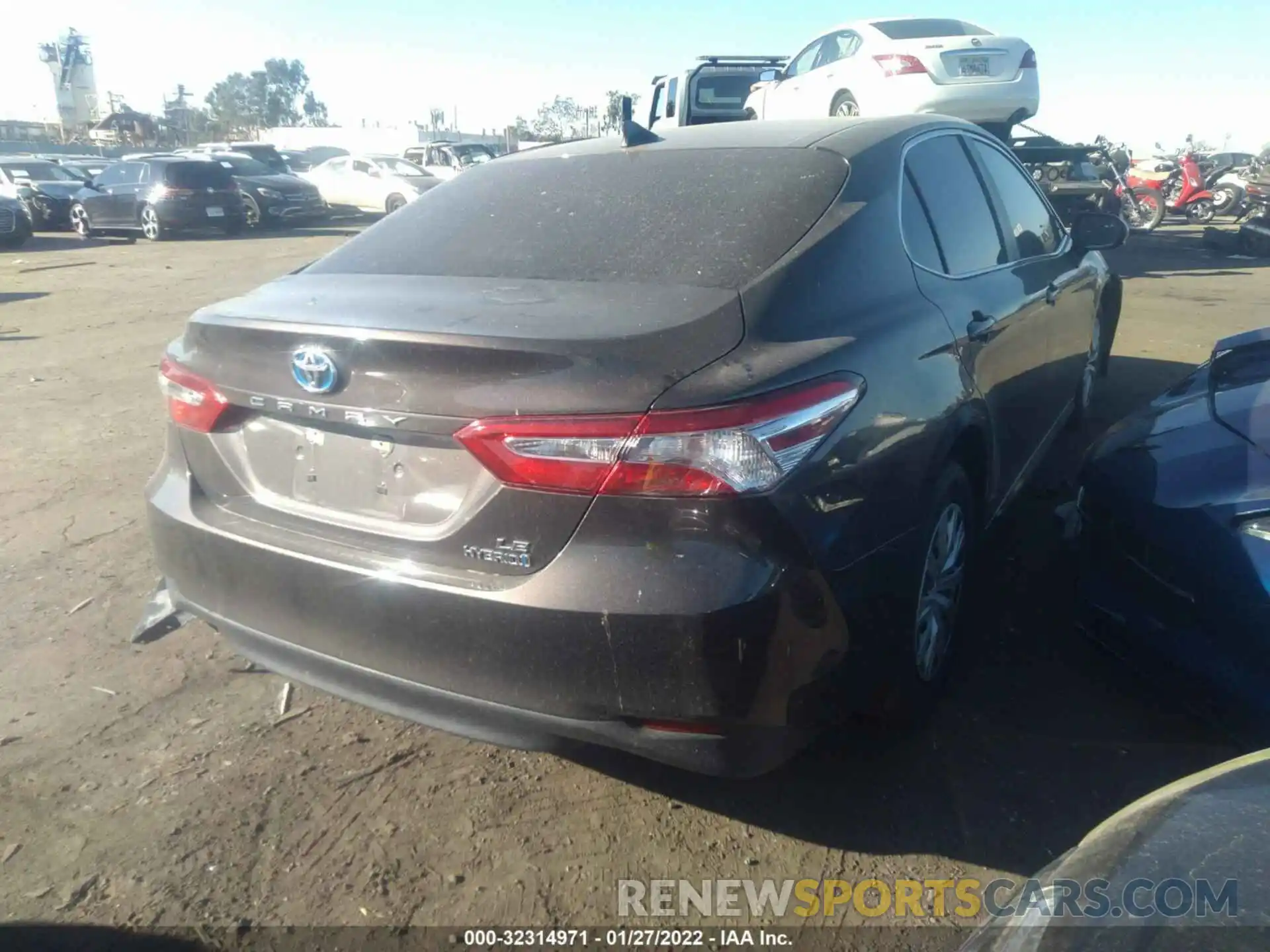 4 Photograph of a damaged car 4T1C31AK8LU526654 TOYOTA CAMRY 2020