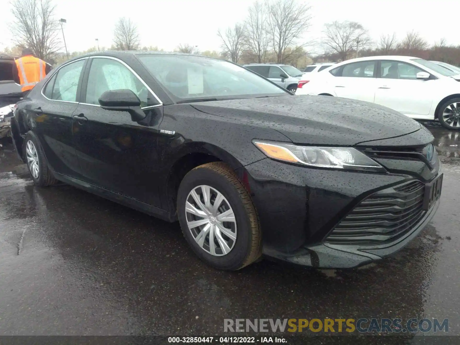 1 Photograph of a damaged car 4T1C31AK8LU531823 TOYOTA CAMRY 2020