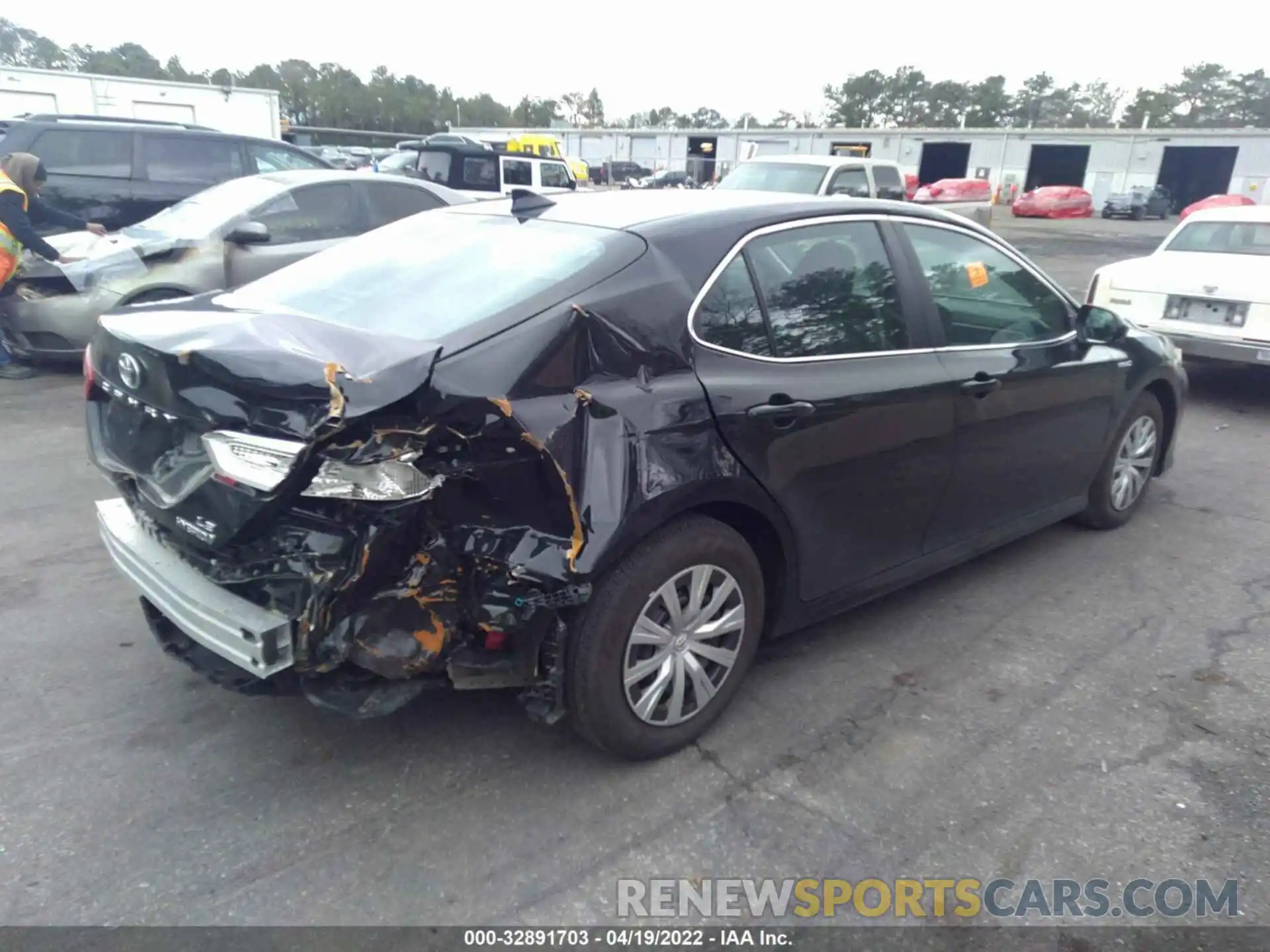 4 Photograph of a damaged car 4T1C31AK8LU532048 TOYOTA CAMRY 2020