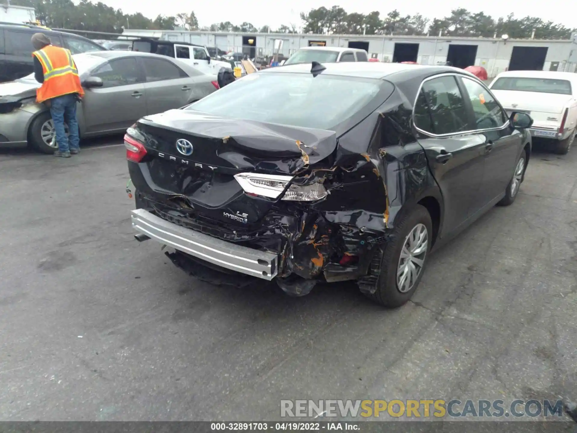 6 Photograph of a damaged car 4T1C31AK8LU532048 TOYOTA CAMRY 2020