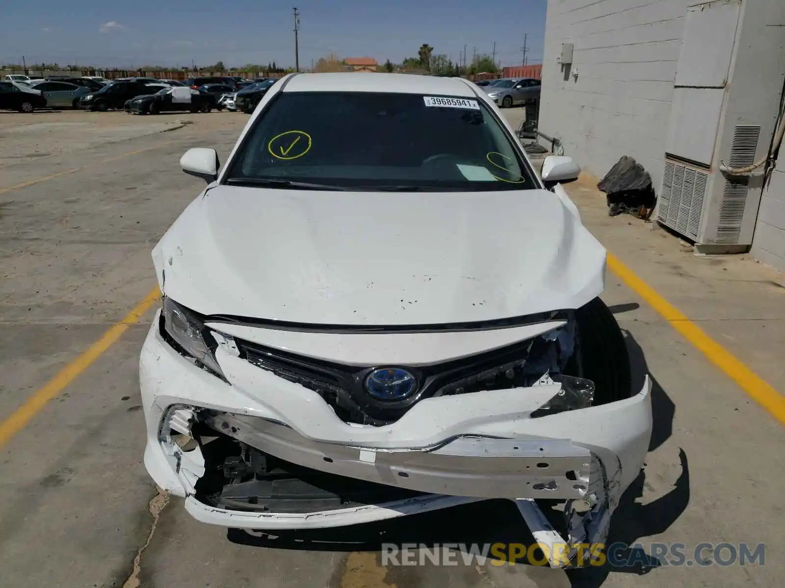 9 Photograph of a damaged car 4T1C31AK8LU538447 TOYOTA CAMRY 2020