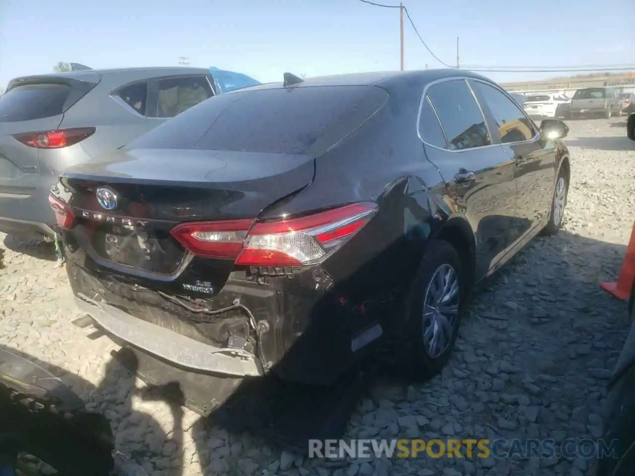 4 Photograph of a damaged car 4T1C31AK8LU538531 TOYOTA CAMRY 2020