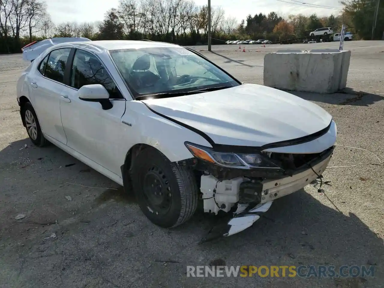 1 Photograph of a damaged car 4T1C31AK8LU540814 TOYOTA CAMRY 2020