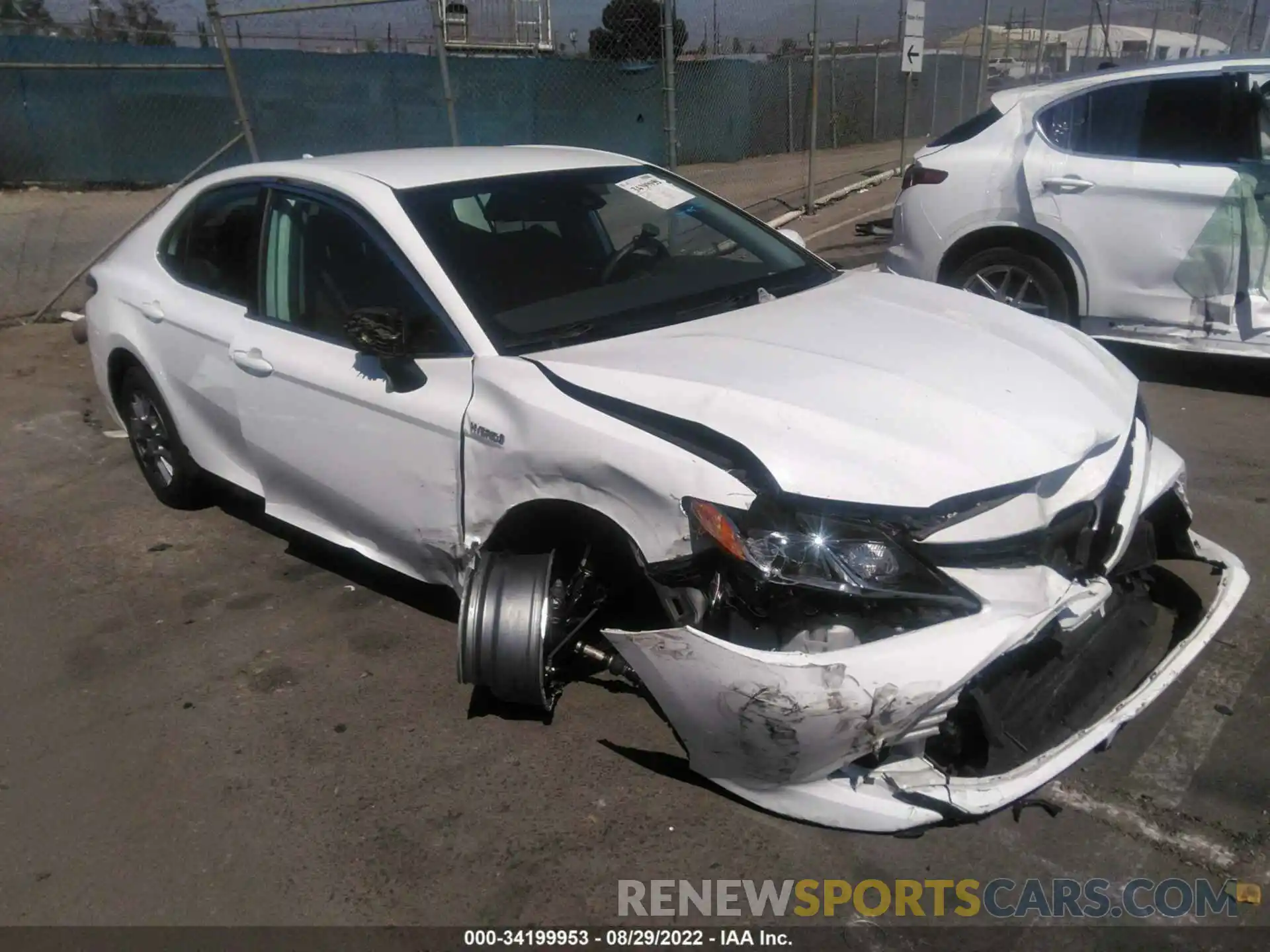 1 Photograph of a damaged car 4T1C31AK8LU546161 TOYOTA CAMRY 2020