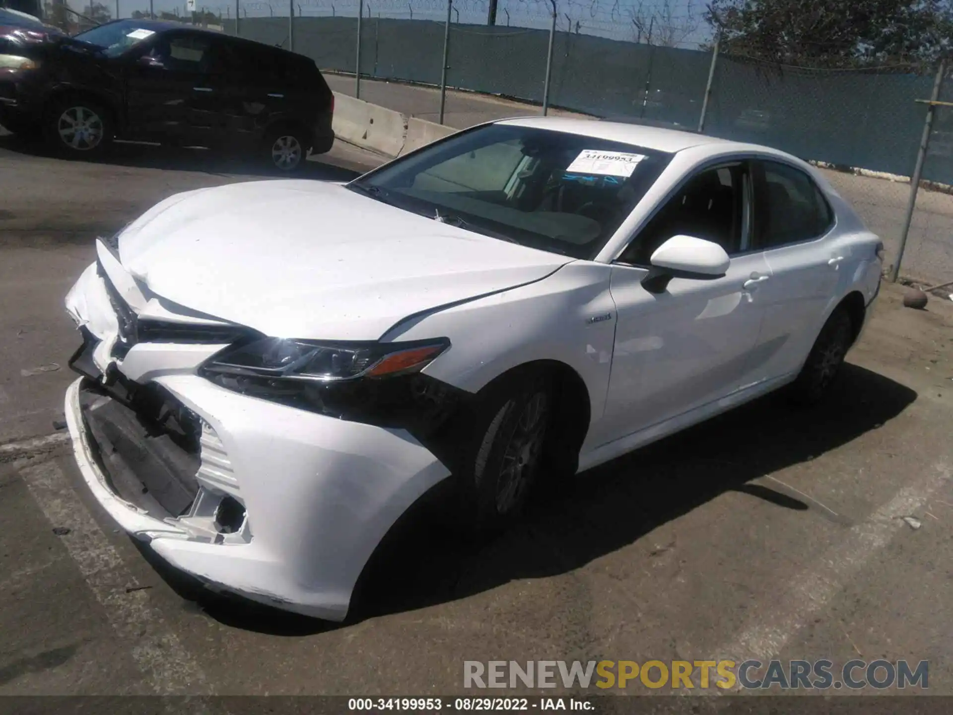 2 Photograph of a damaged car 4T1C31AK8LU546161 TOYOTA CAMRY 2020