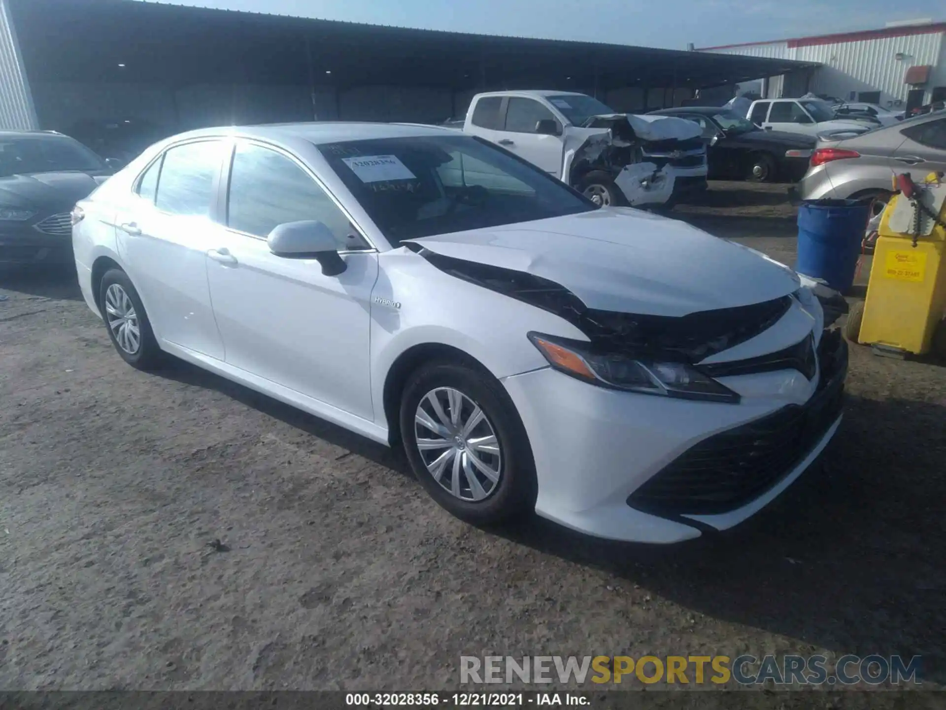 1 Photograph of a damaged car 4T1C31AK8LU546290 TOYOTA CAMRY 2020