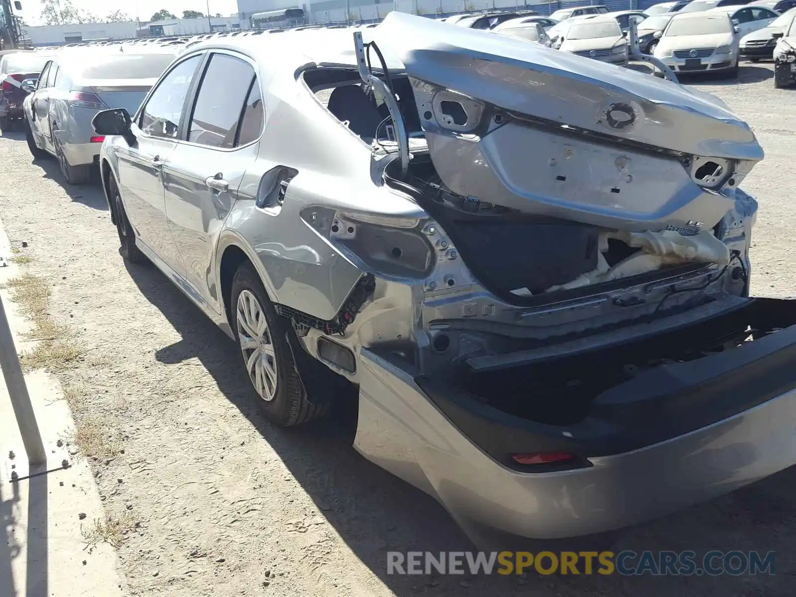 3 Photograph of a damaged car 4T1C31AK9LU013753 TOYOTA CAMRY 2020