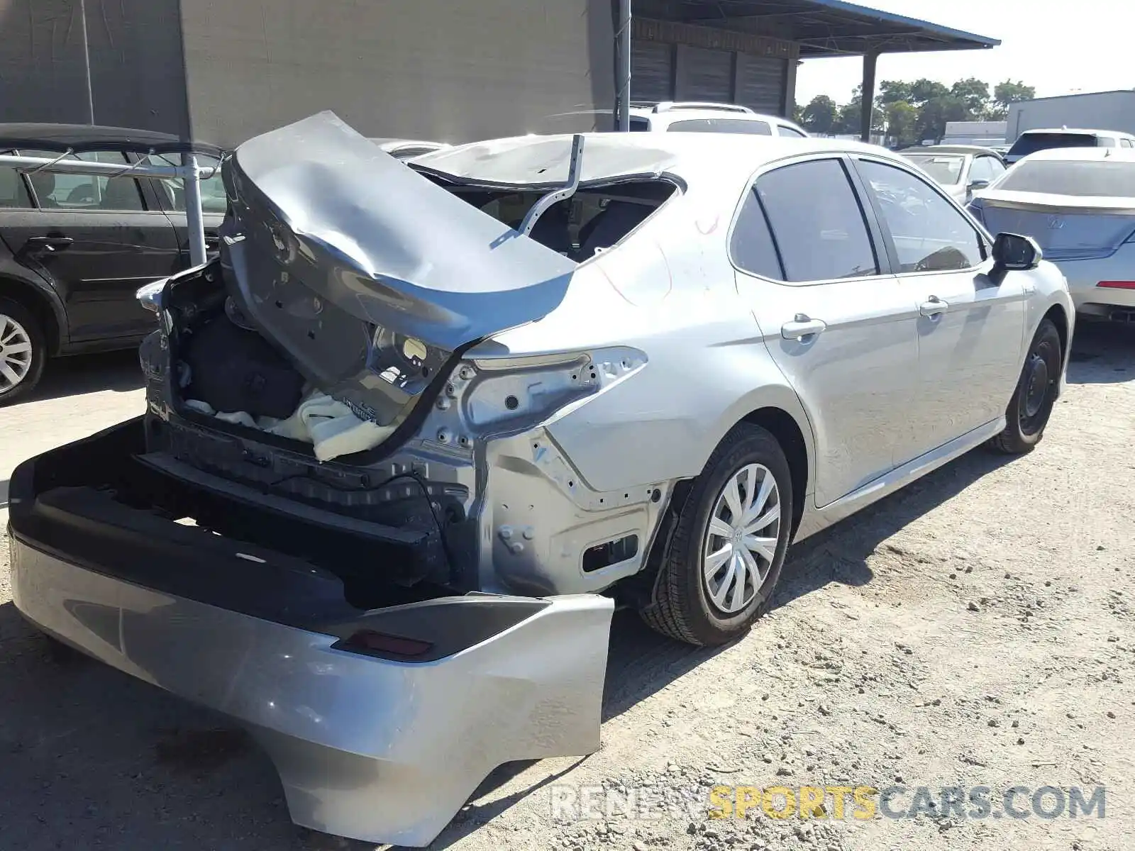 4 Photograph of a damaged car 4T1C31AK9LU013753 TOYOTA CAMRY 2020