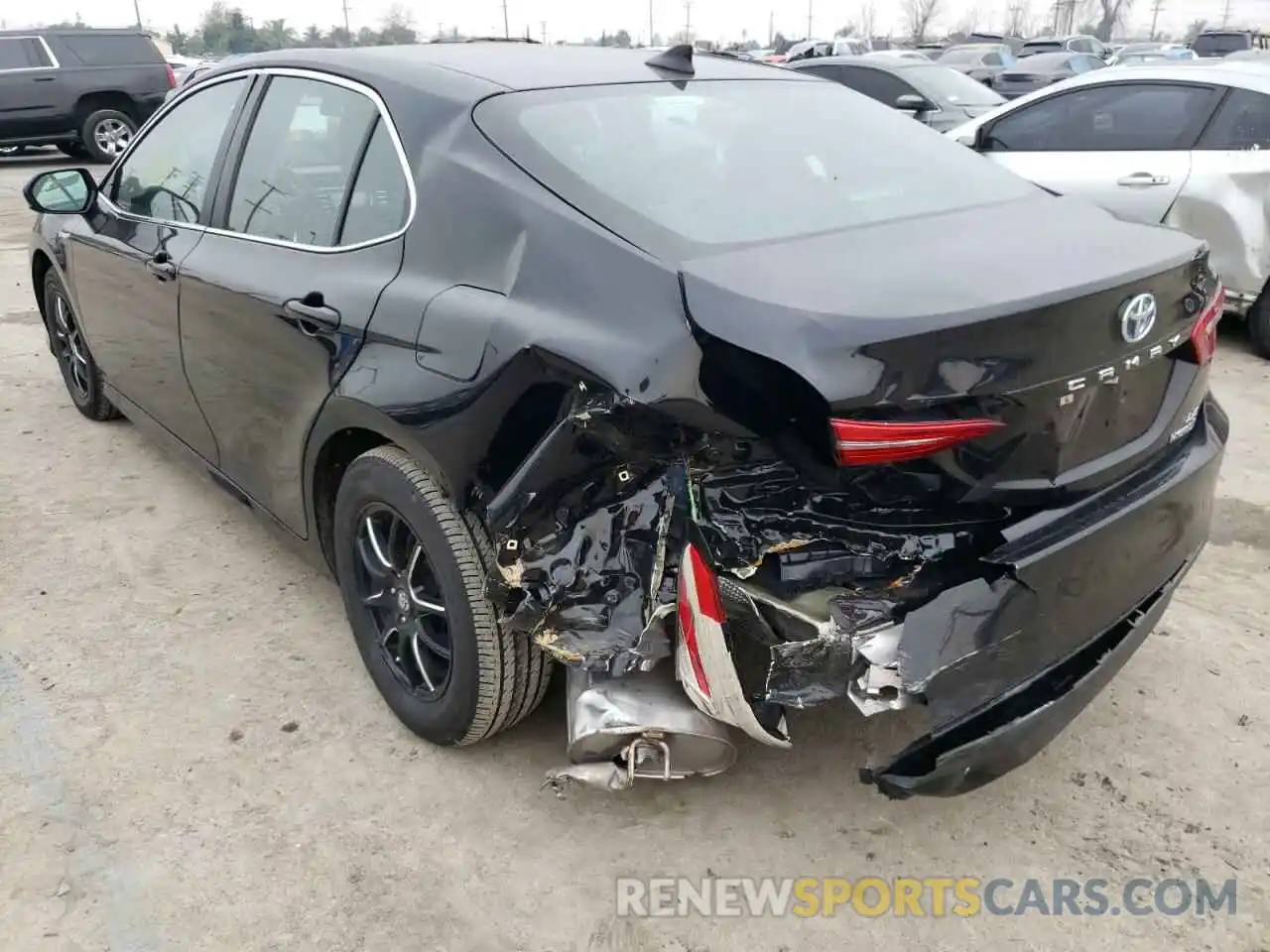 3 Photograph of a damaged car 4T1C31AK9LU522466 TOYOTA CAMRY 2020