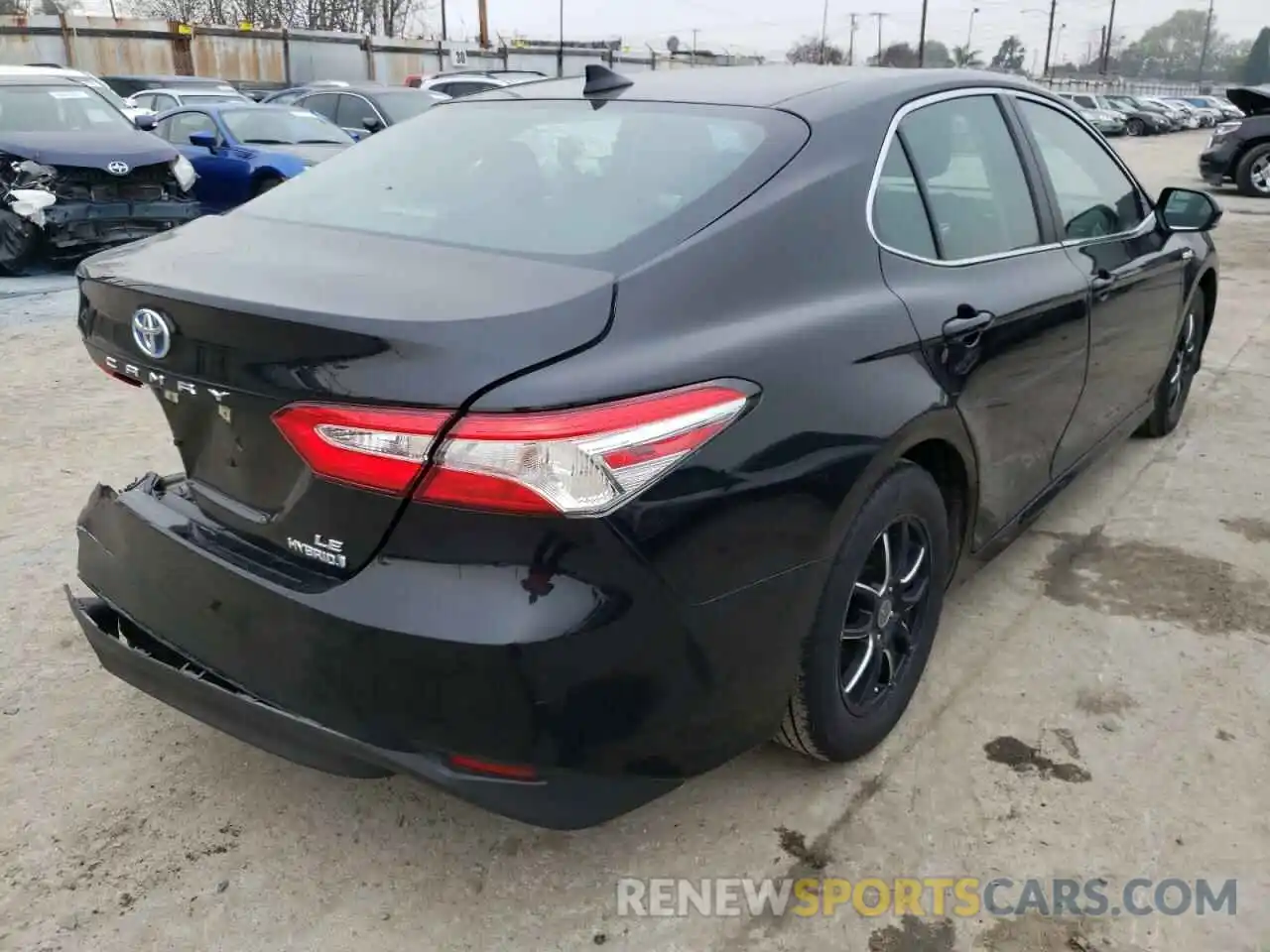 4 Photograph of a damaged car 4T1C31AK9LU522466 TOYOTA CAMRY 2020