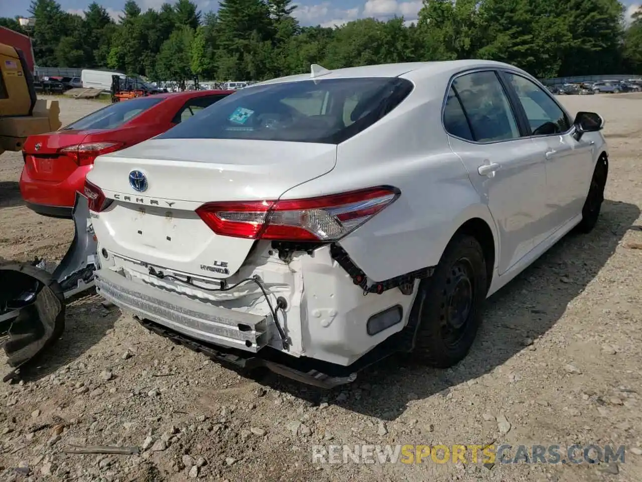 4 Photograph of a damaged car 4T1C31AK9LU527411 TOYOTA CAMRY 2020