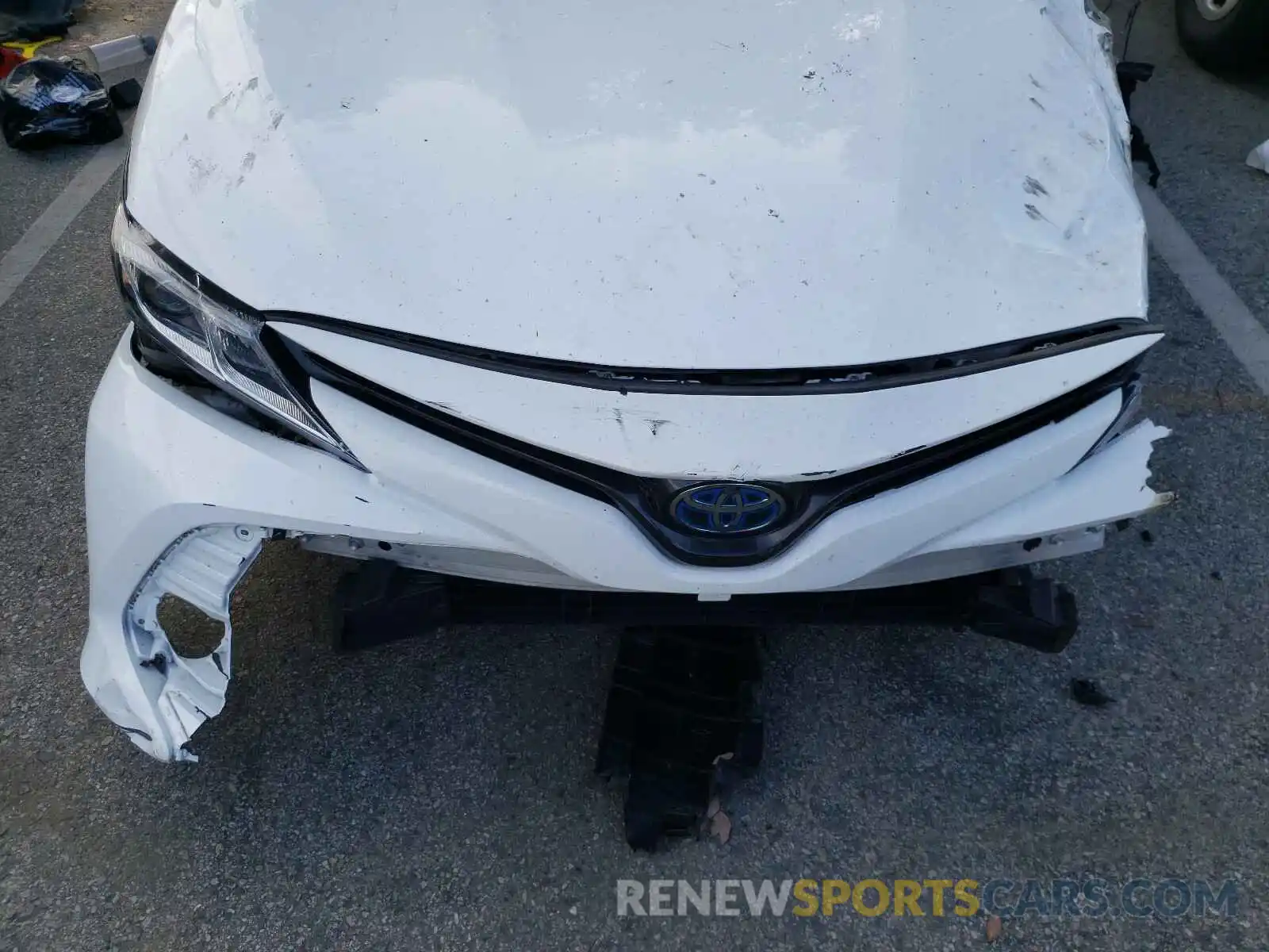 7 Photograph of a damaged car 4T1C31AK9LU528025 TOYOTA CAMRY 2020