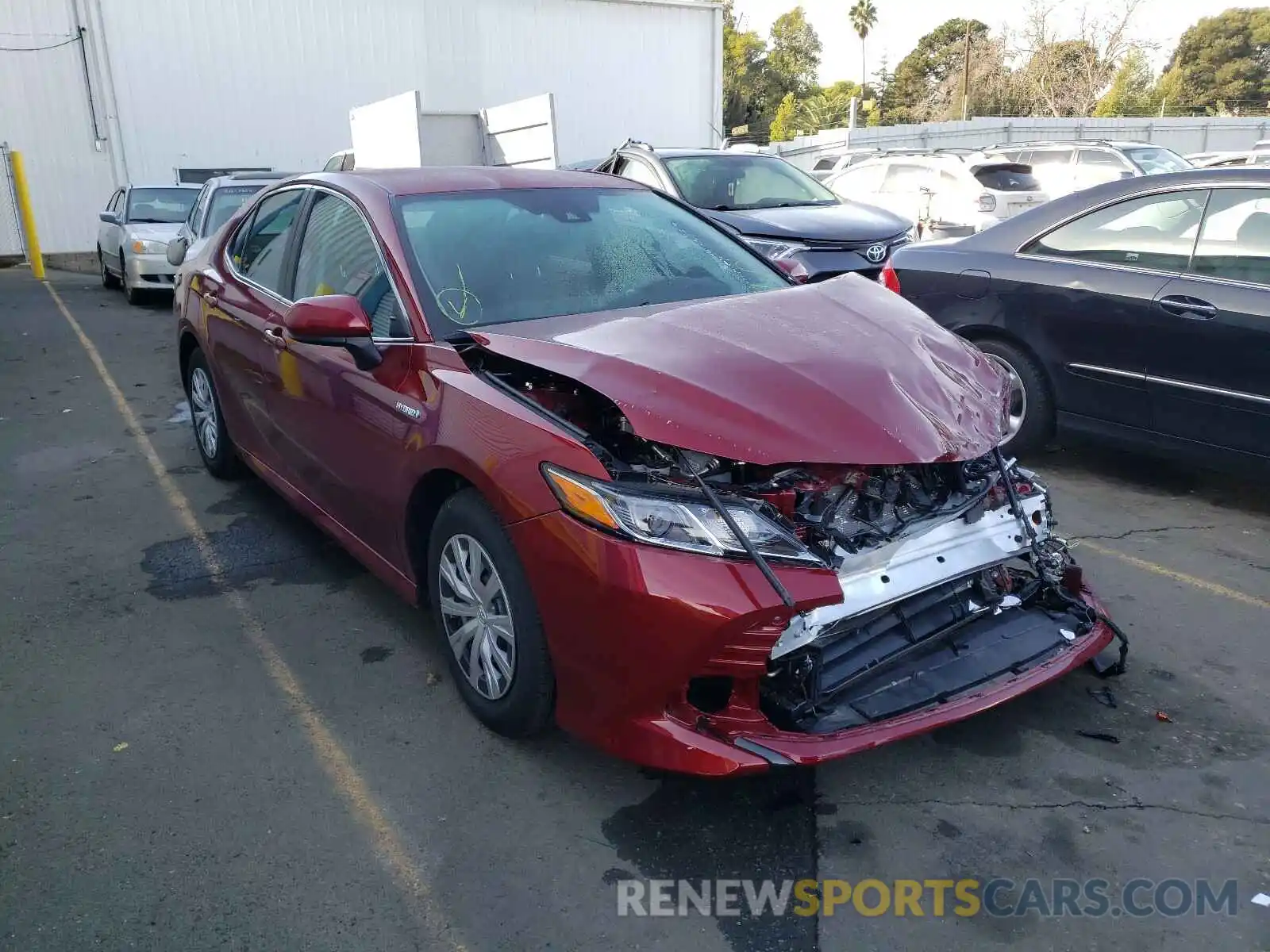 1 Photograph of a damaged car 4T1C31AK9LU533631 TOYOTA CAMRY 2020