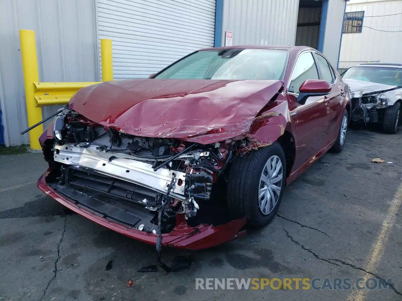 2 Photograph of a damaged car 4T1C31AK9LU533631 TOYOTA CAMRY 2020