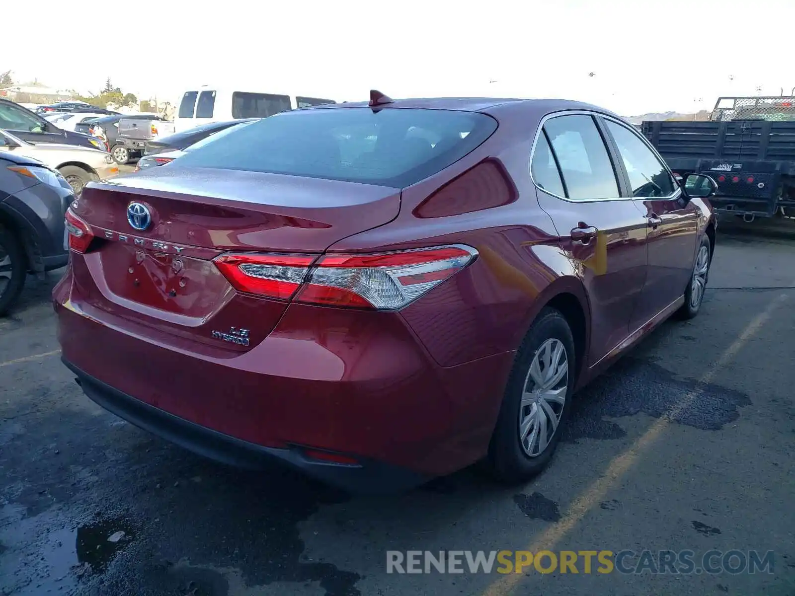 4 Photograph of a damaged car 4T1C31AK9LU533631 TOYOTA CAMRY 2020