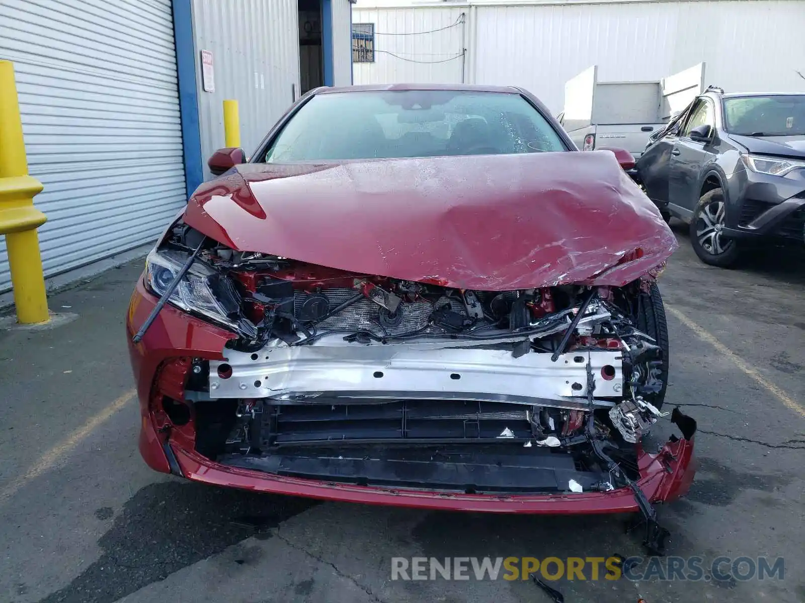 9 Photograph of a damaged car 4T1C31AK9LU533631 TOYOTA CAMRY 2020